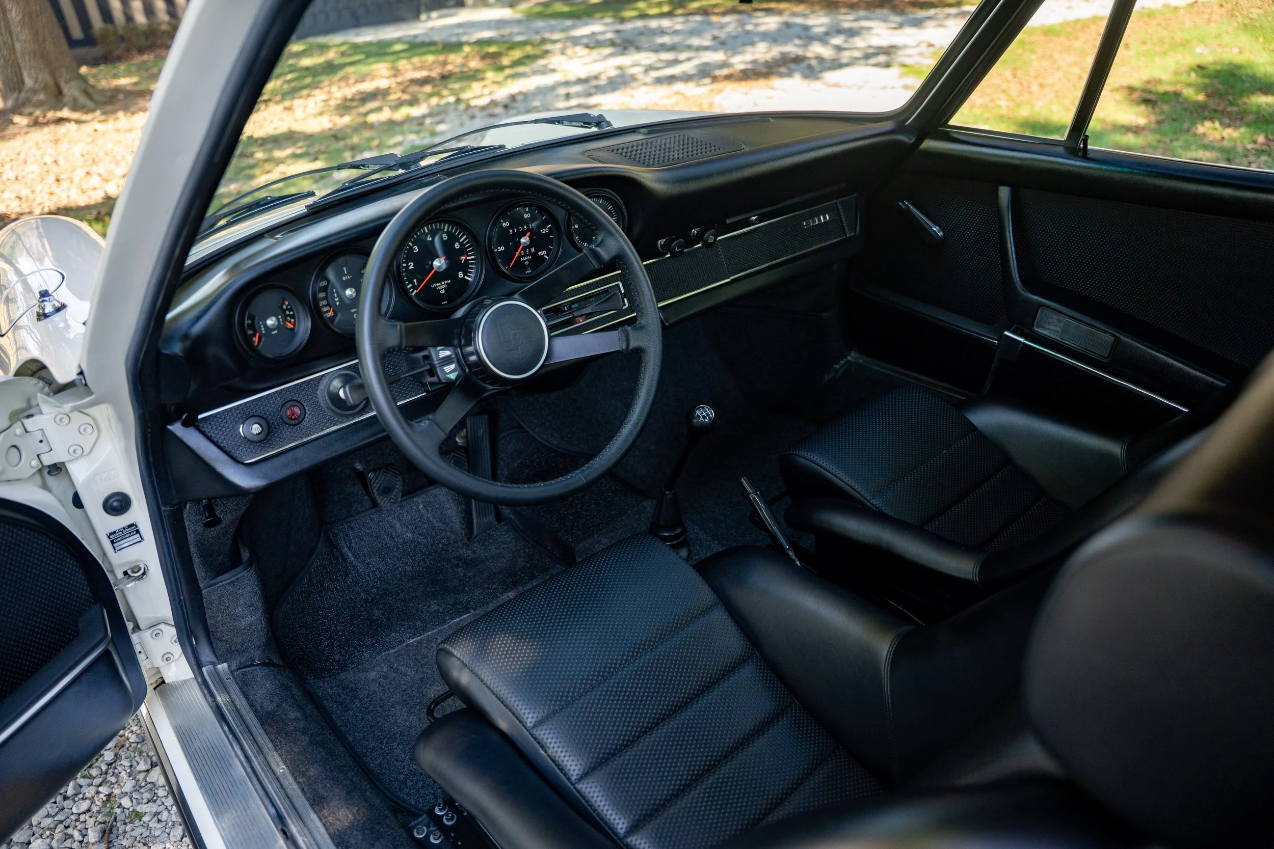 1970 Porsche 911E Coupe #0695-48.jpg