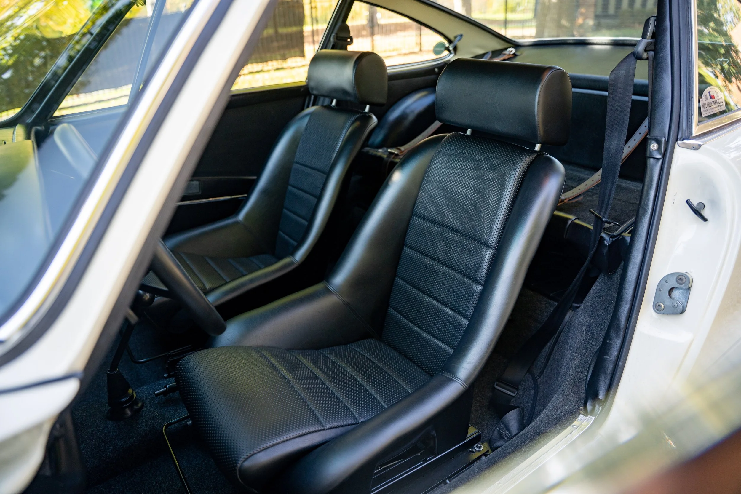 1970 Porsche 911E Coupe #0695-37.jpg
