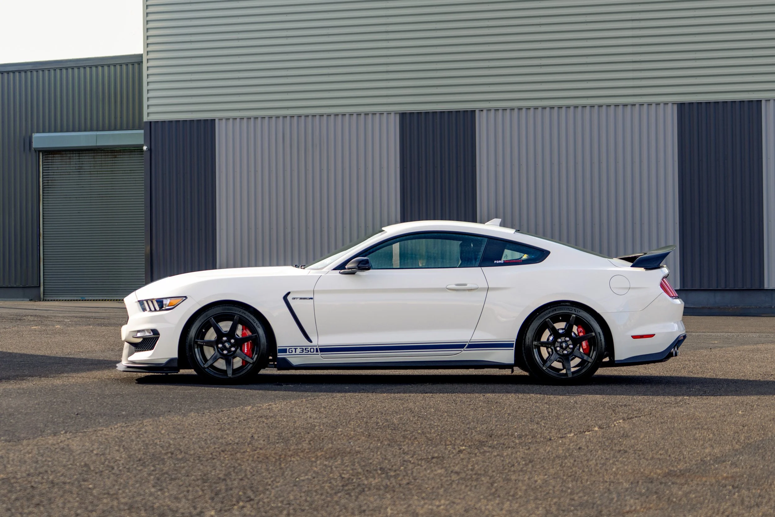 2020 Ford Shelby Mustang GT350 R Heritage Edition_Advertising #2174-19.jpg