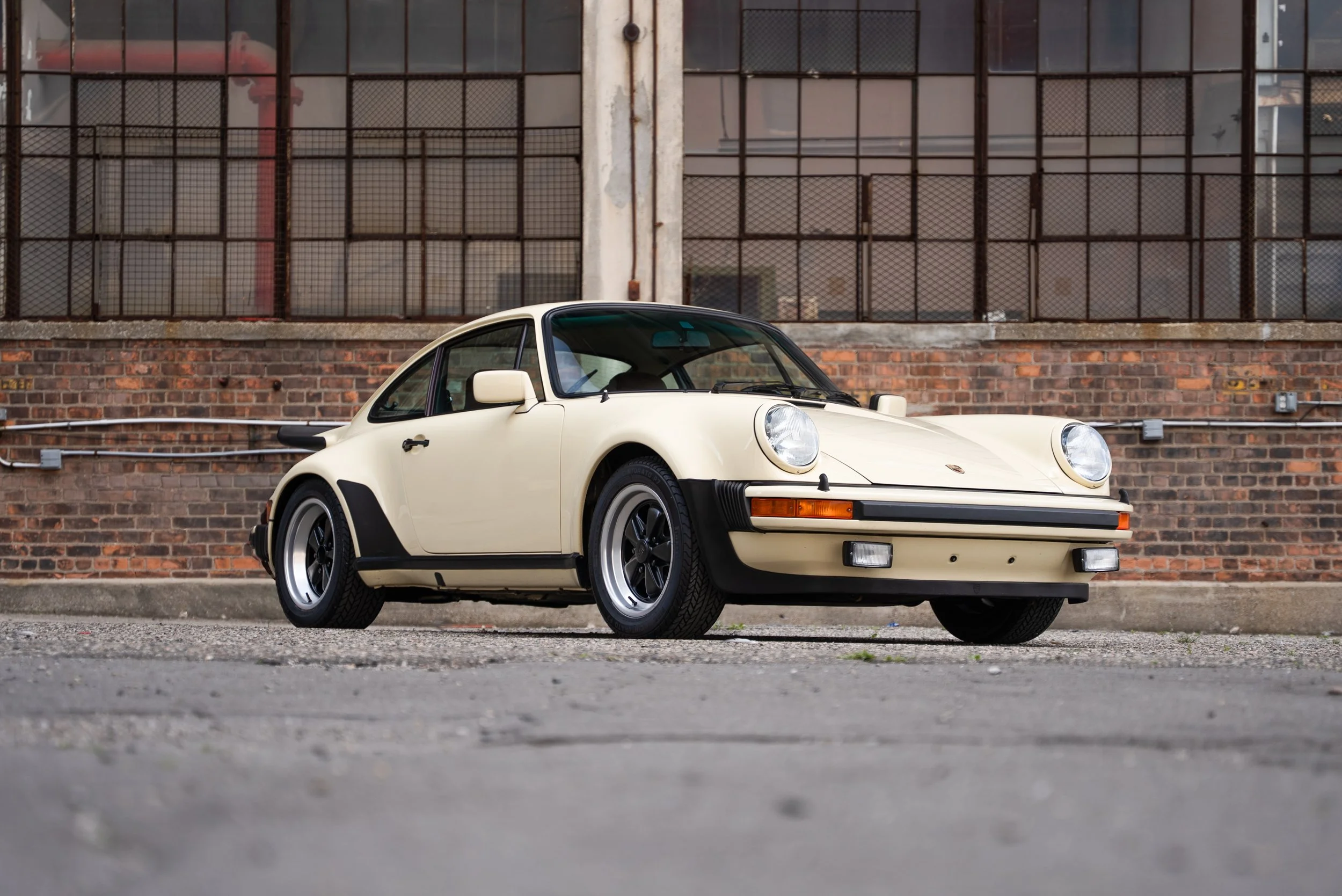1977 Porsche 911 Turbo Carrera #0677 Advertising Photos-3.jpg