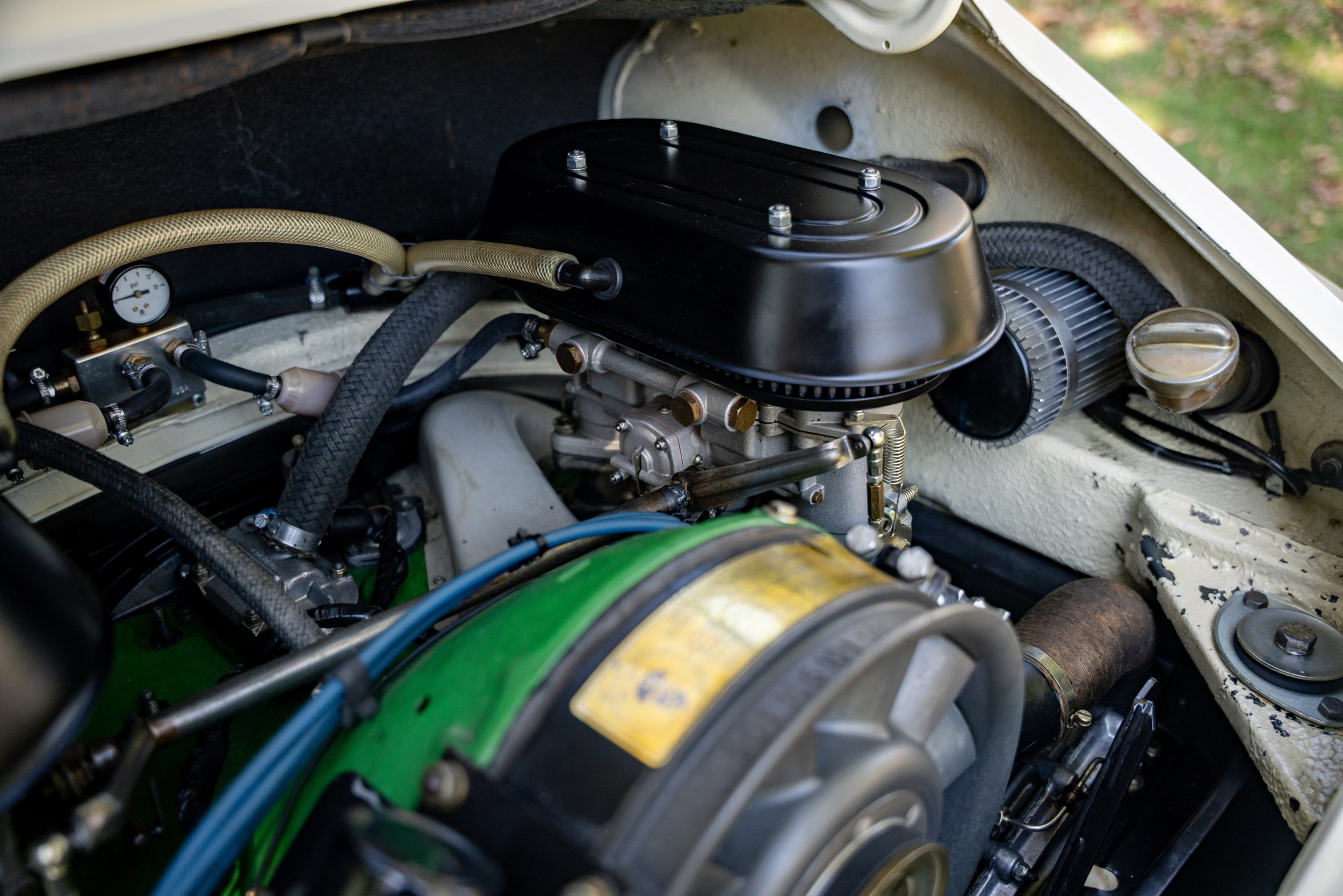 1970 Porsche 911E Coupe #0695-90.jpg