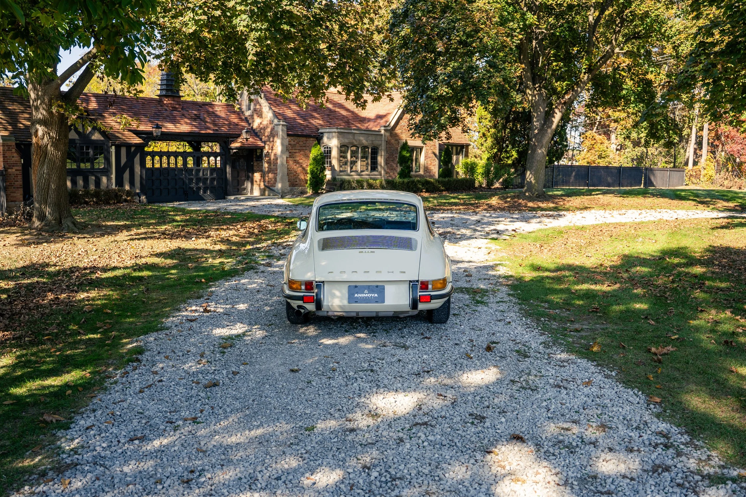 1970 Porsche 911E Coupe #0695-30.jpg