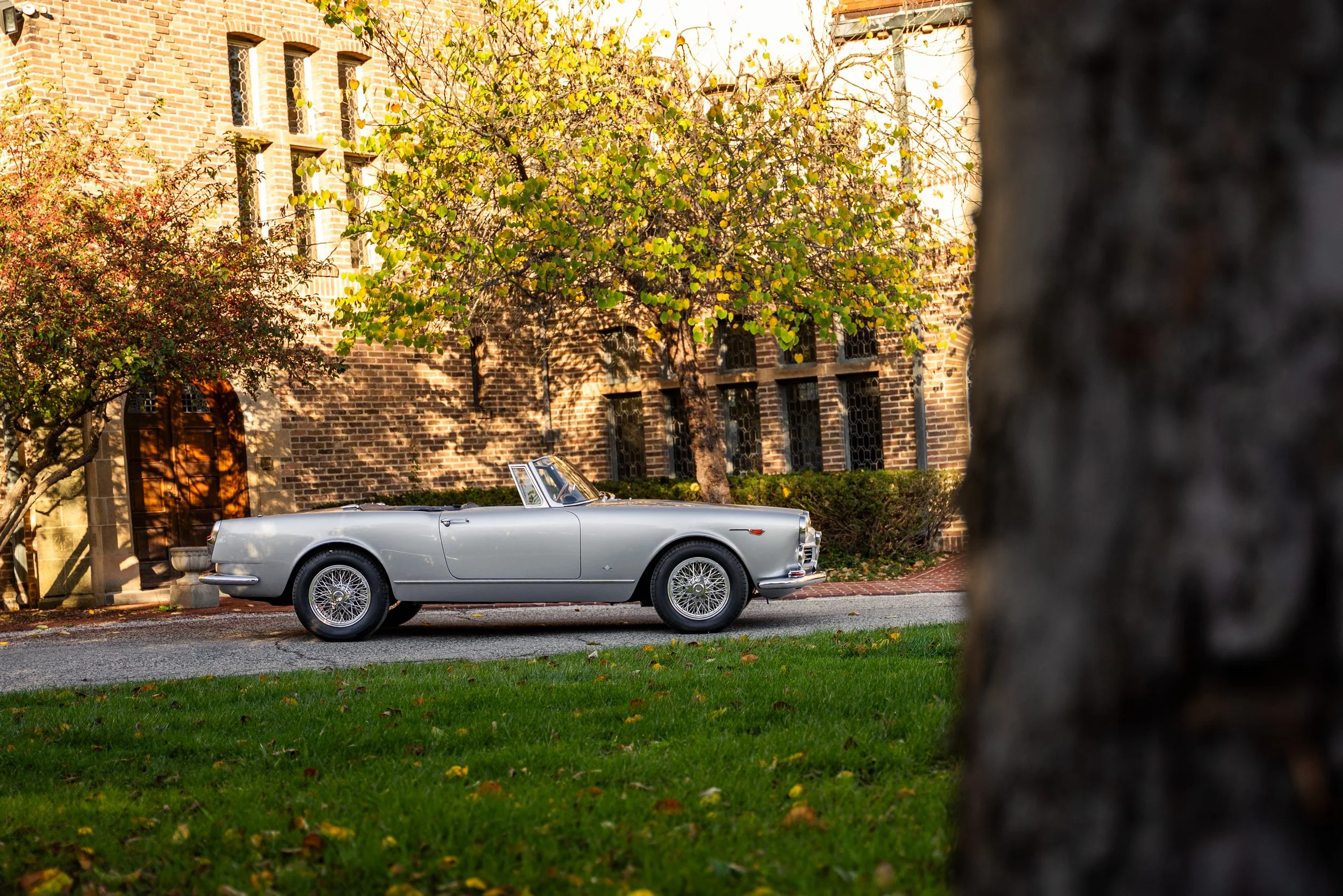 1964 Alfa Romeo 2600 Touring Spider #2676 Advertising Photos-4.jpg