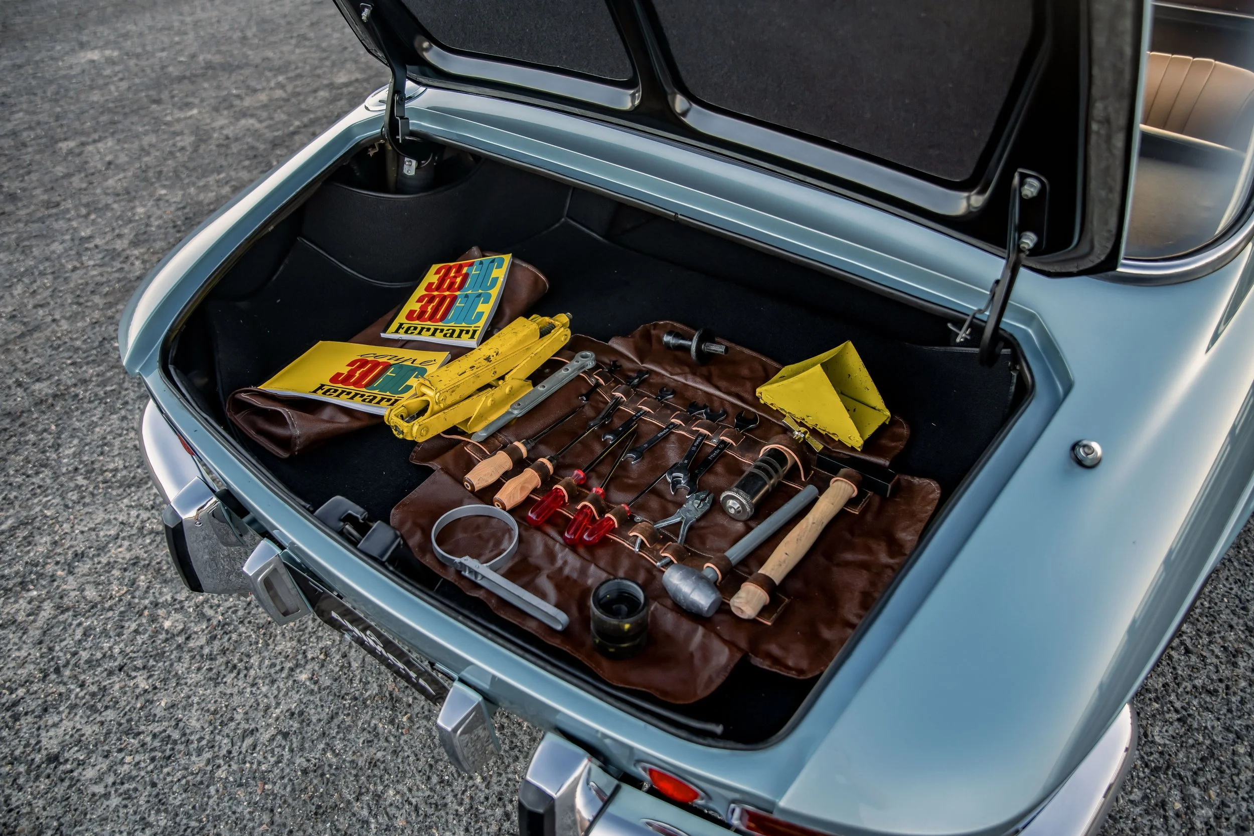 1967 Ferrari 330 GTC_Advertising #9945-58.jpg