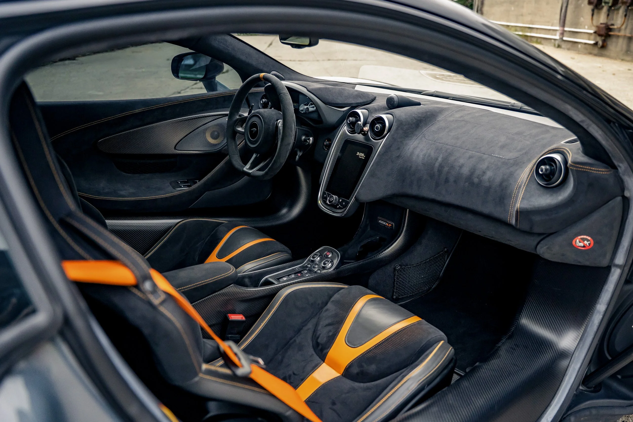 2019 McLaren 600LT #6907_Advertising Photos-28.jpg