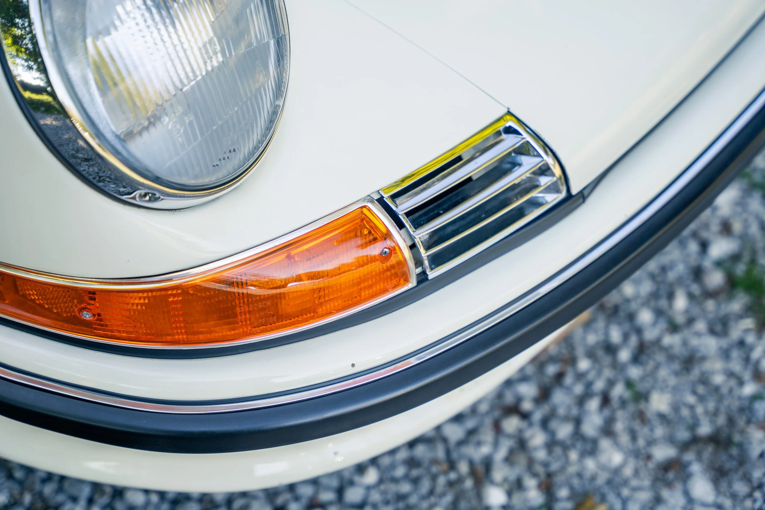 1970 Porsche 911E Coupe #0695-20.jpg