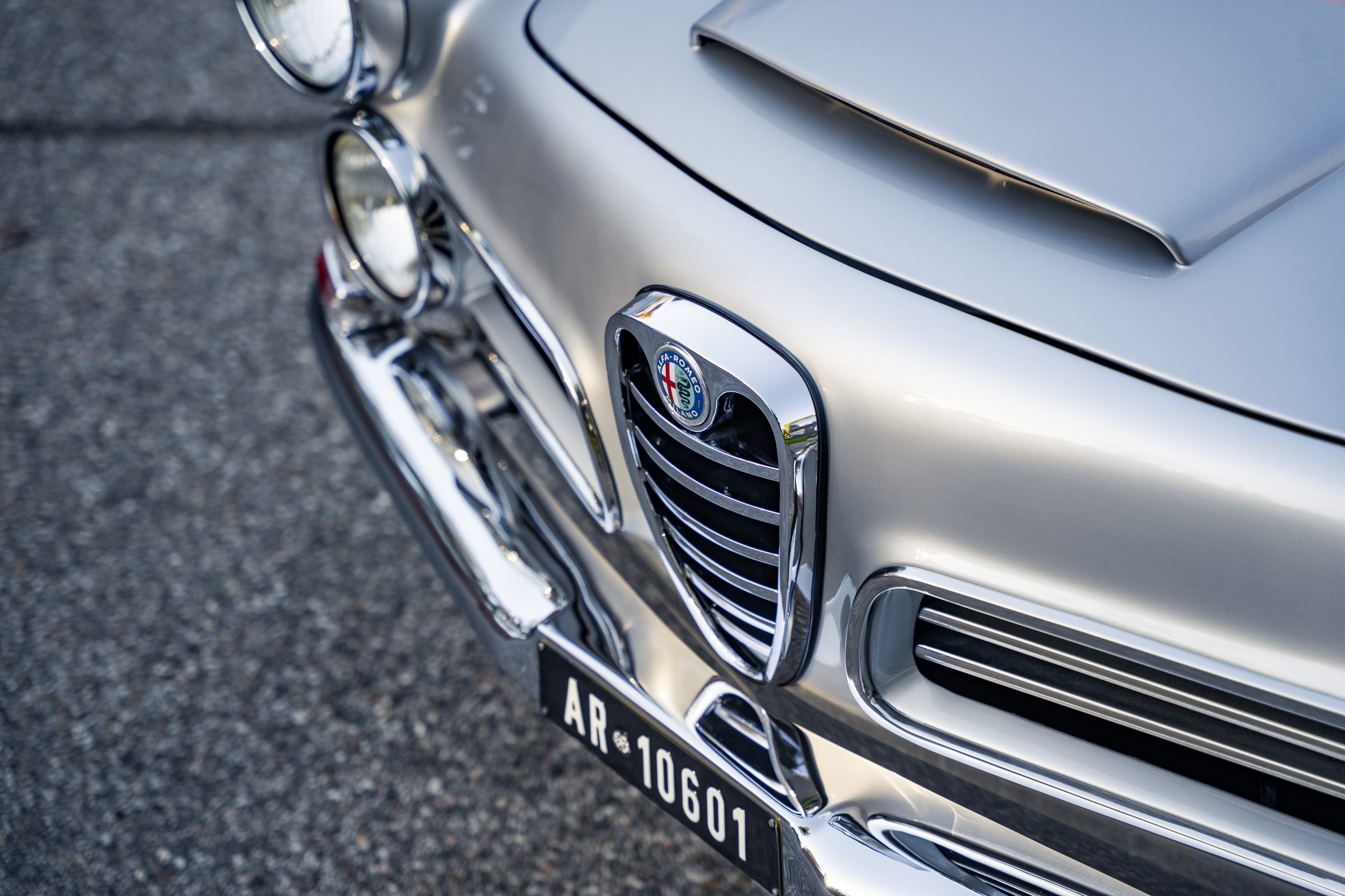 1964 Alfa Romeo 2600 Touring Spider #2676 Advertising Photos-8.jpg