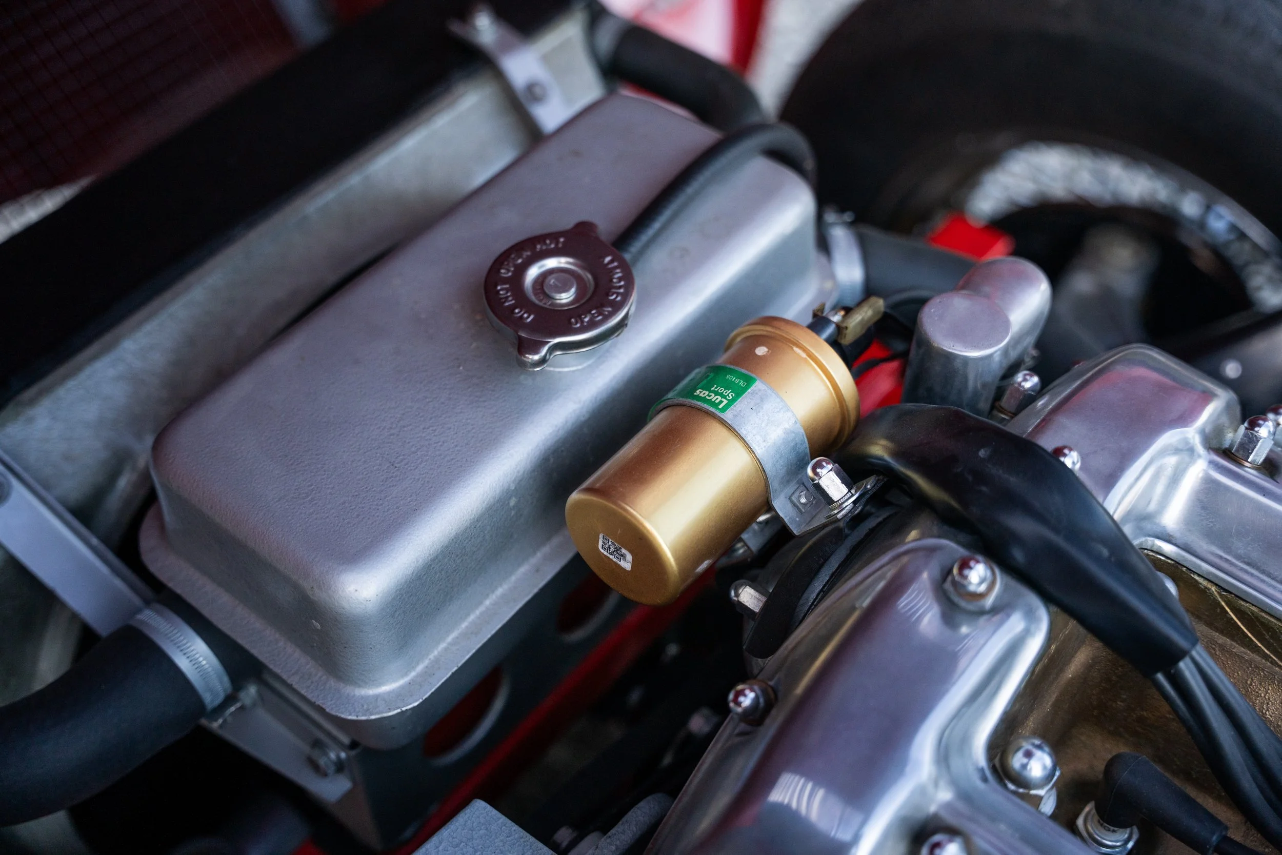 1966 Jaguar E-Type Roadster #3061 Advertising Photos-70.jpg