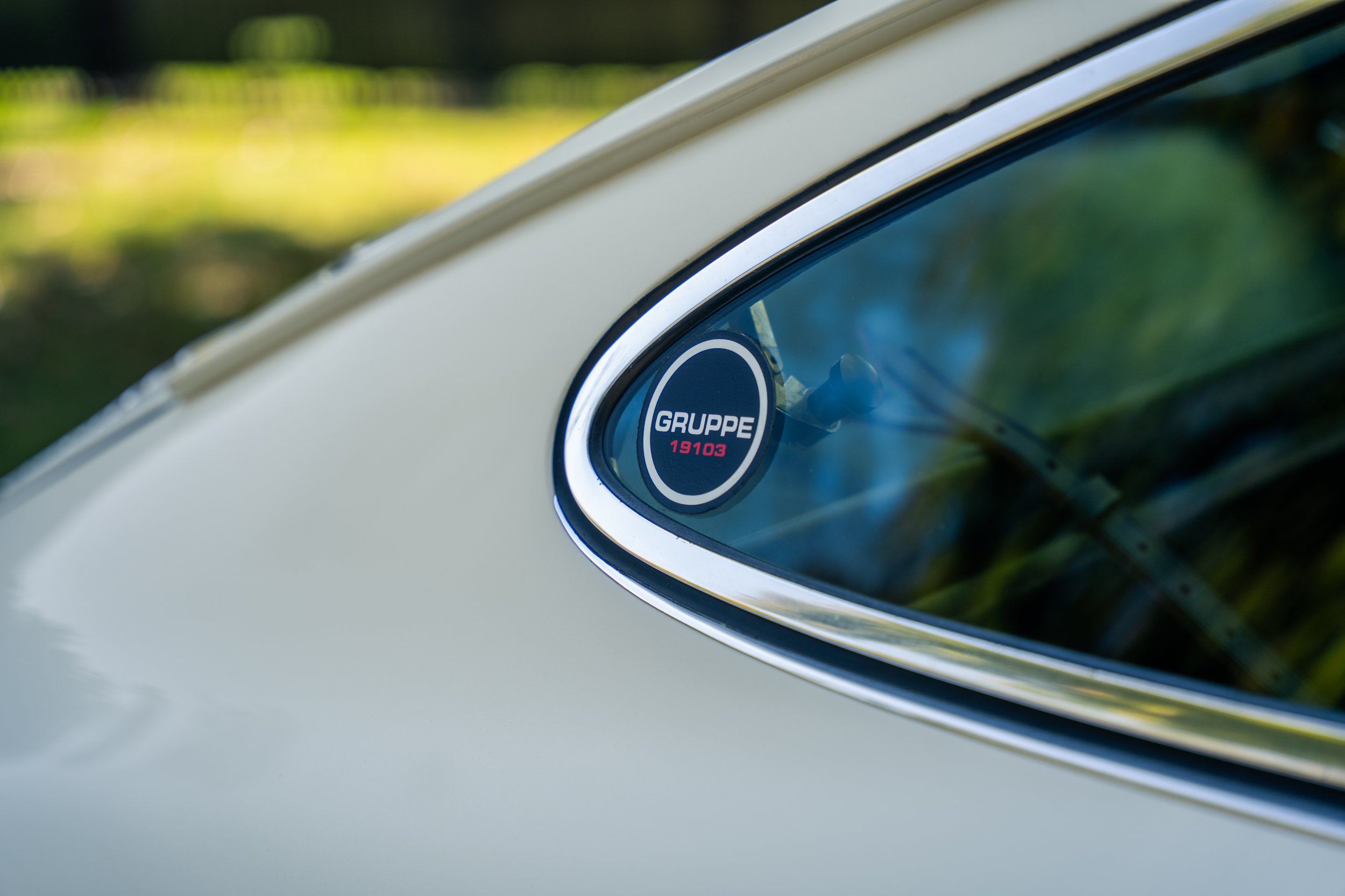 1970 Porsche 911E Coupe #0695-35.jpg