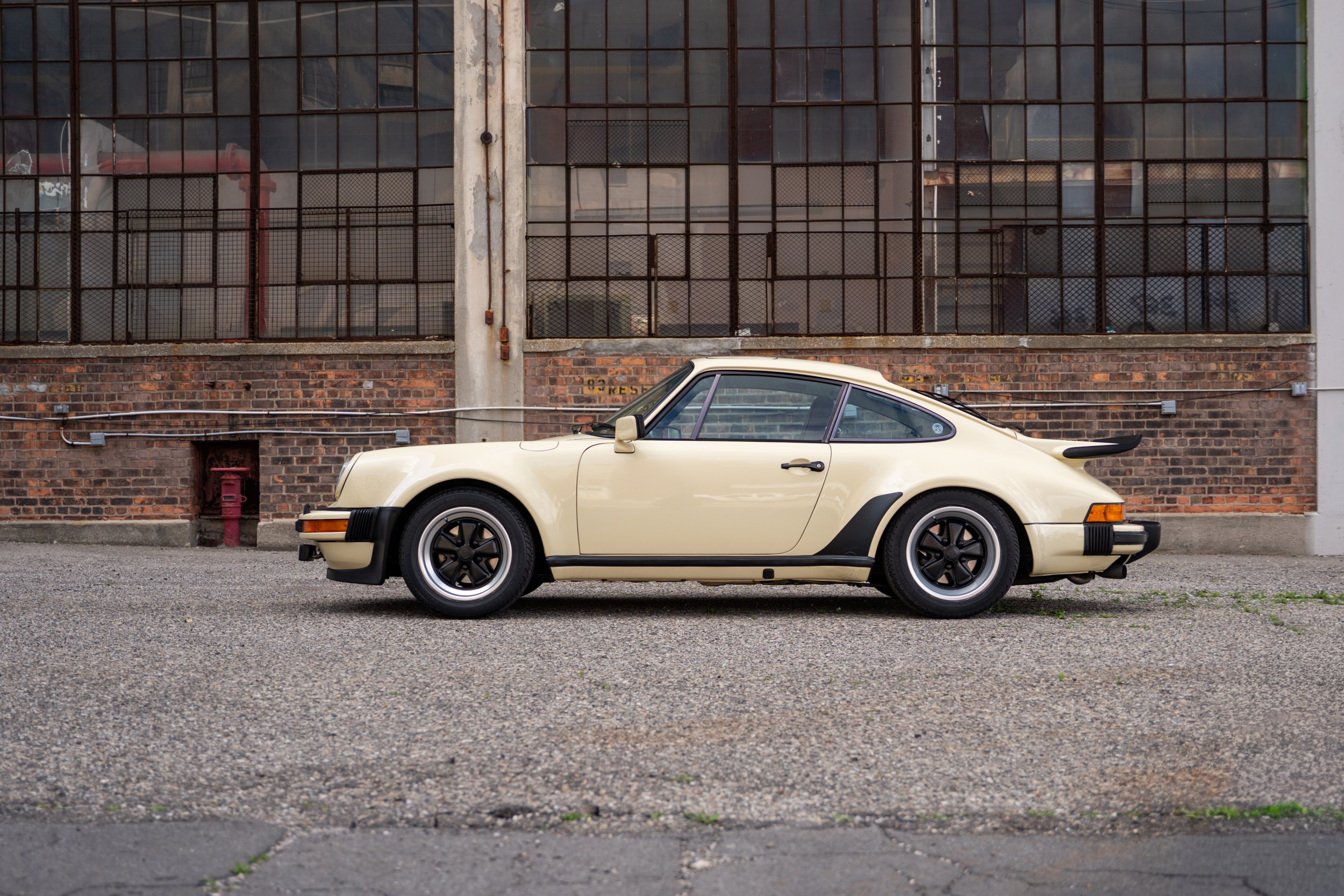 1977 Porsche 911 Turbo Carrera #0677 Advertising Photos-22.jpg
