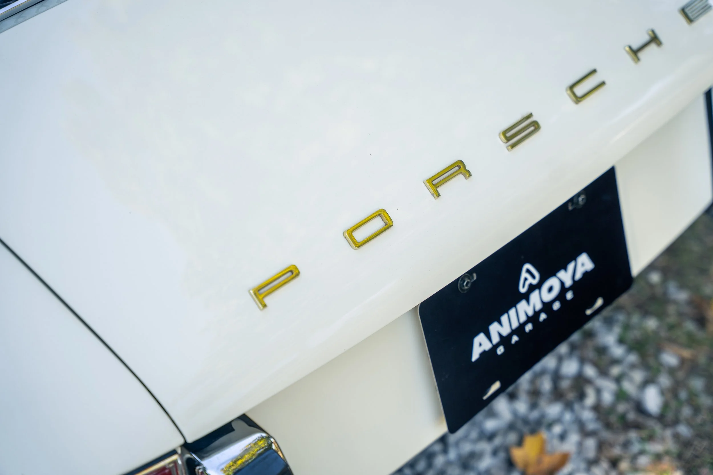 1970 Porsche 911E Coupe #0695-25.jpg