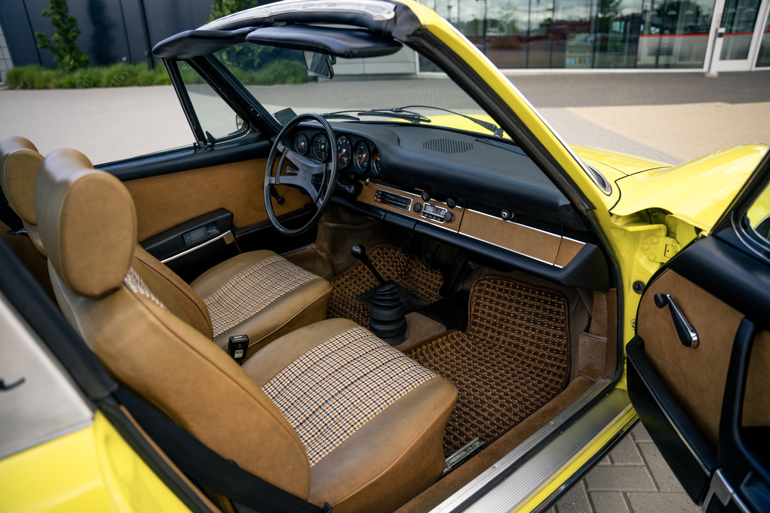 1973 Porsche 911 E Targa_Advertising #0263-38.jpg