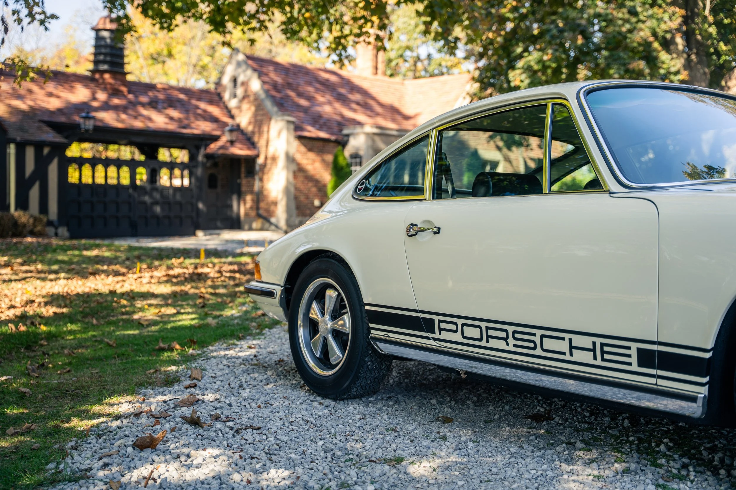 1970 Porsche 911E Coupe #0695-17.jpg