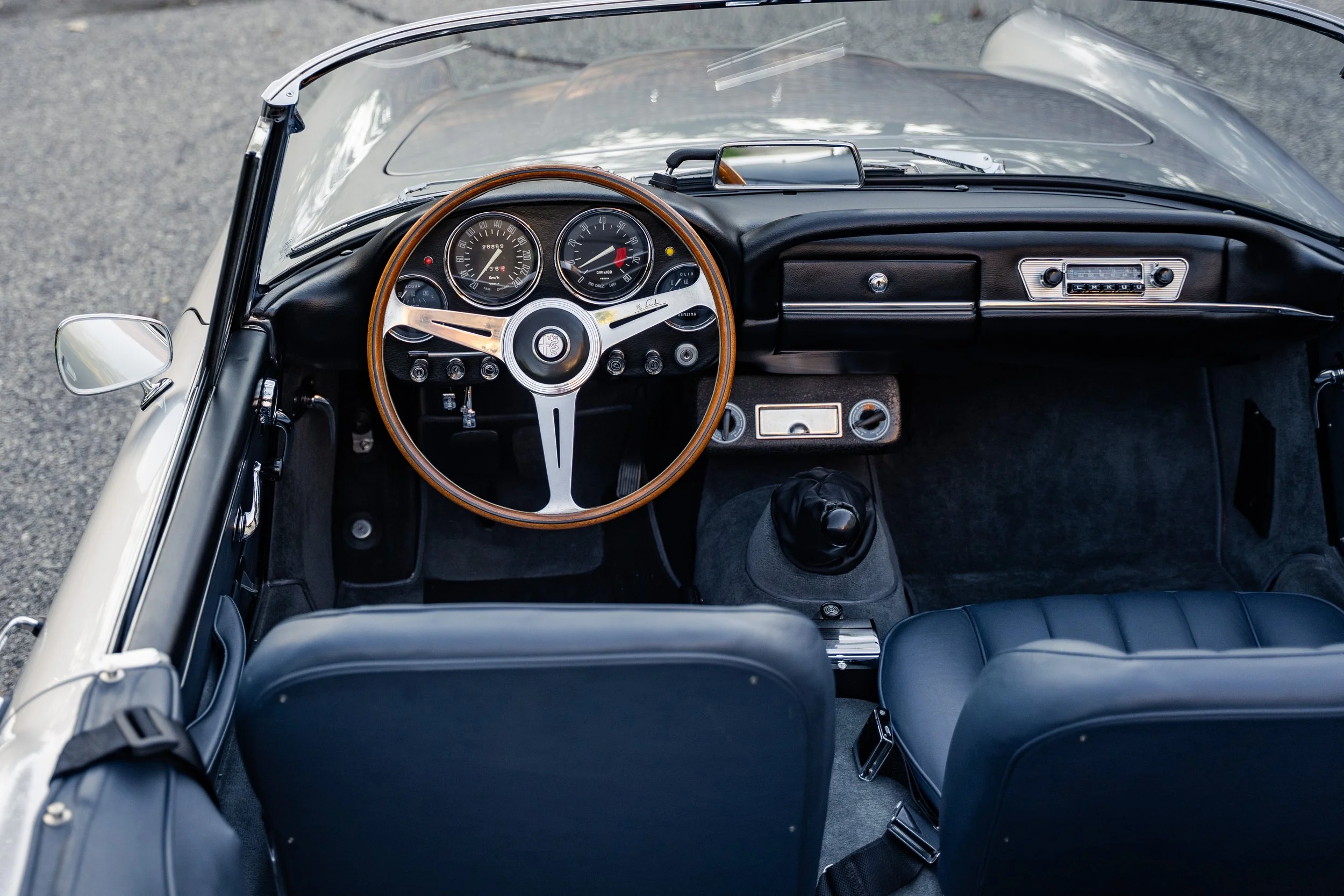 1964 Alfa Romeo 2600 Touring Spider #2676 Advertising Photos-64.jpg