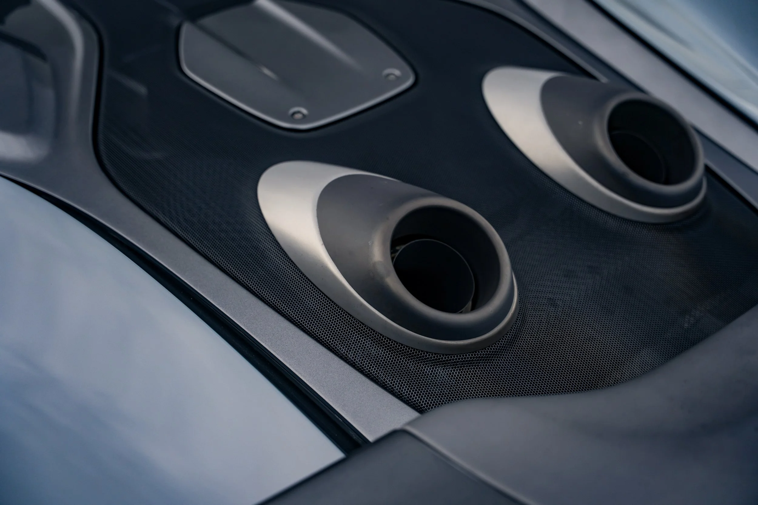 2019 McLaren 600LT #6907_Advertising Photos-24.jpg