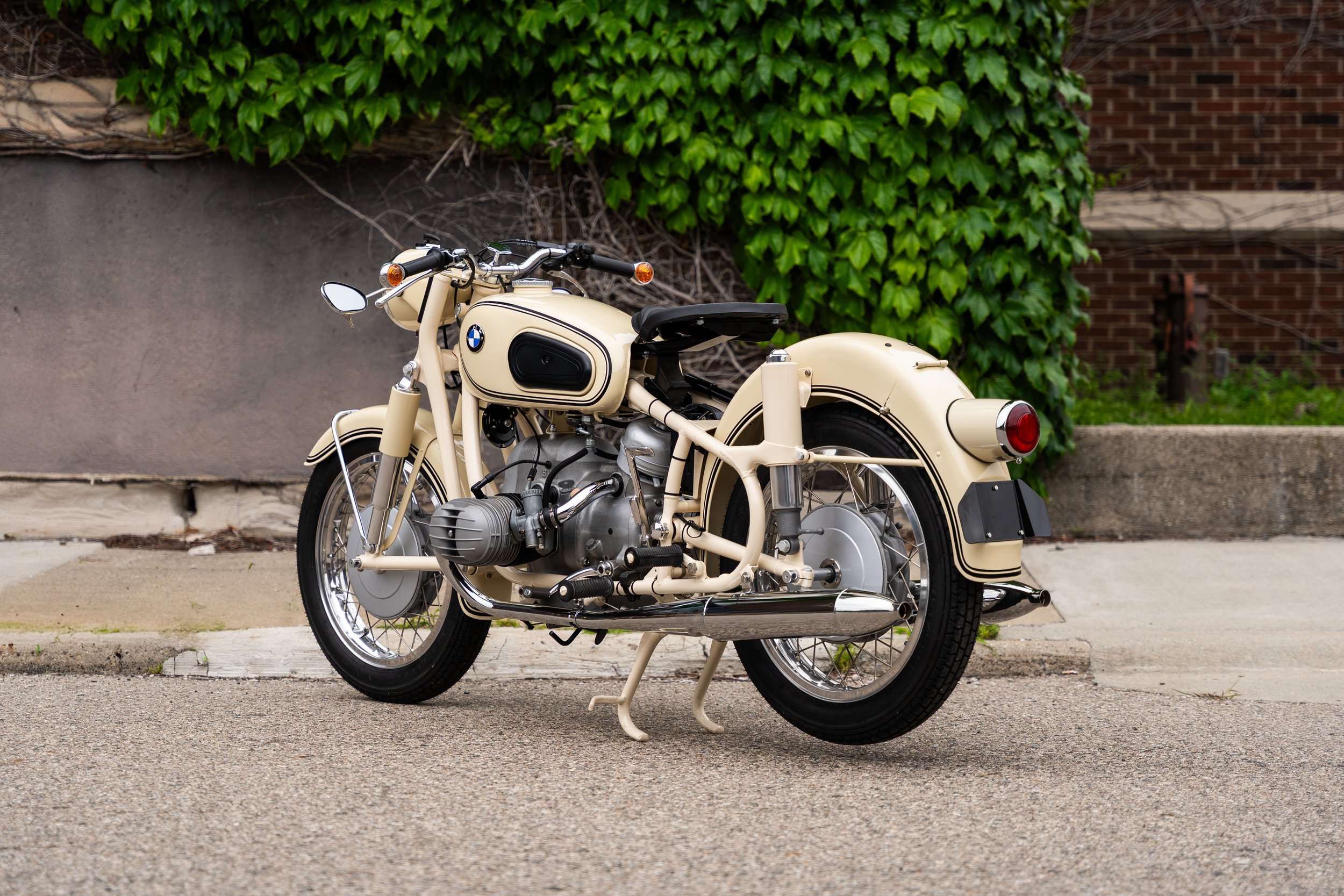 1967 BMW R60-2 #1676 Photo Set -36.jpg