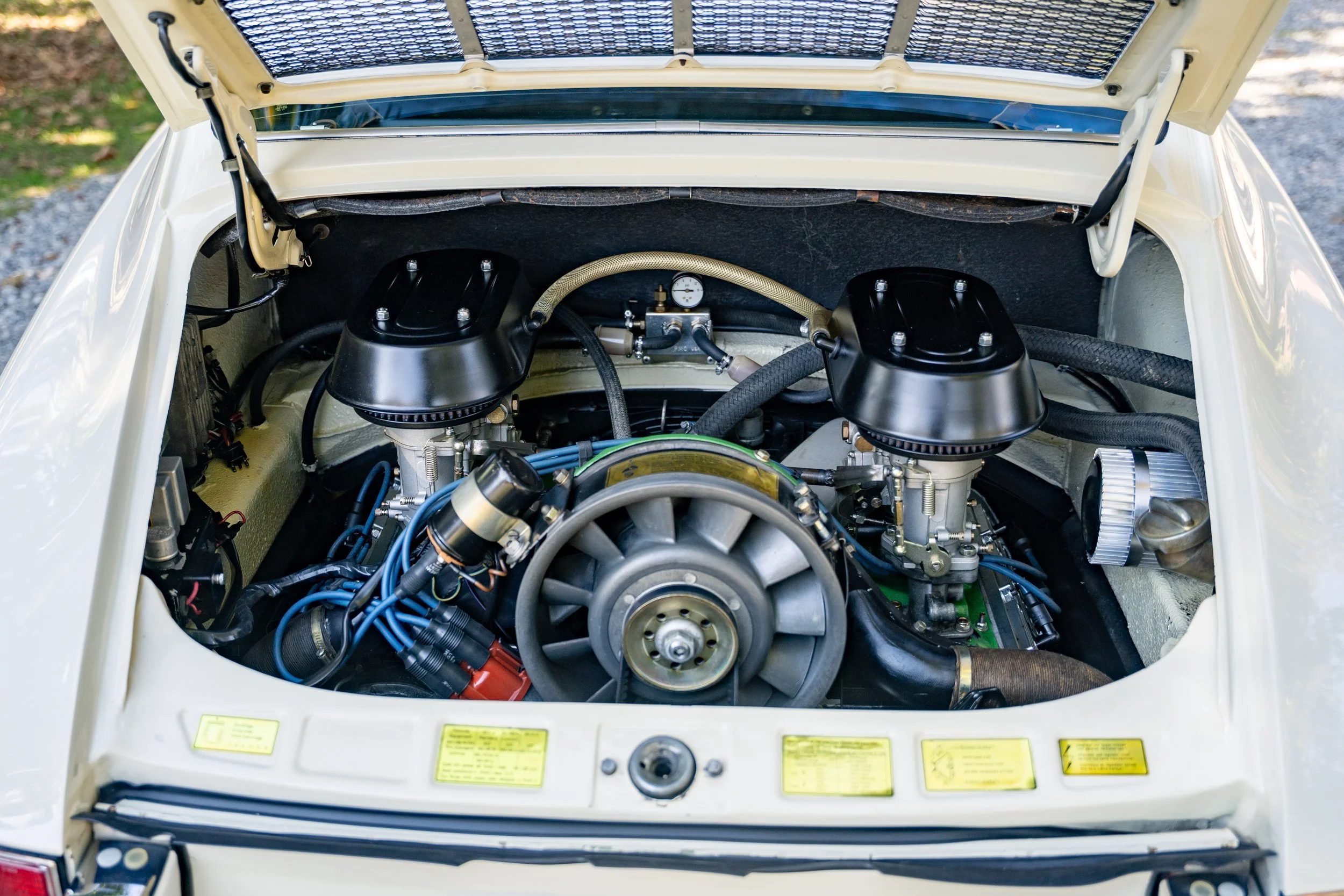 1970 Porsche 911E Coupe #0695-80.jpg