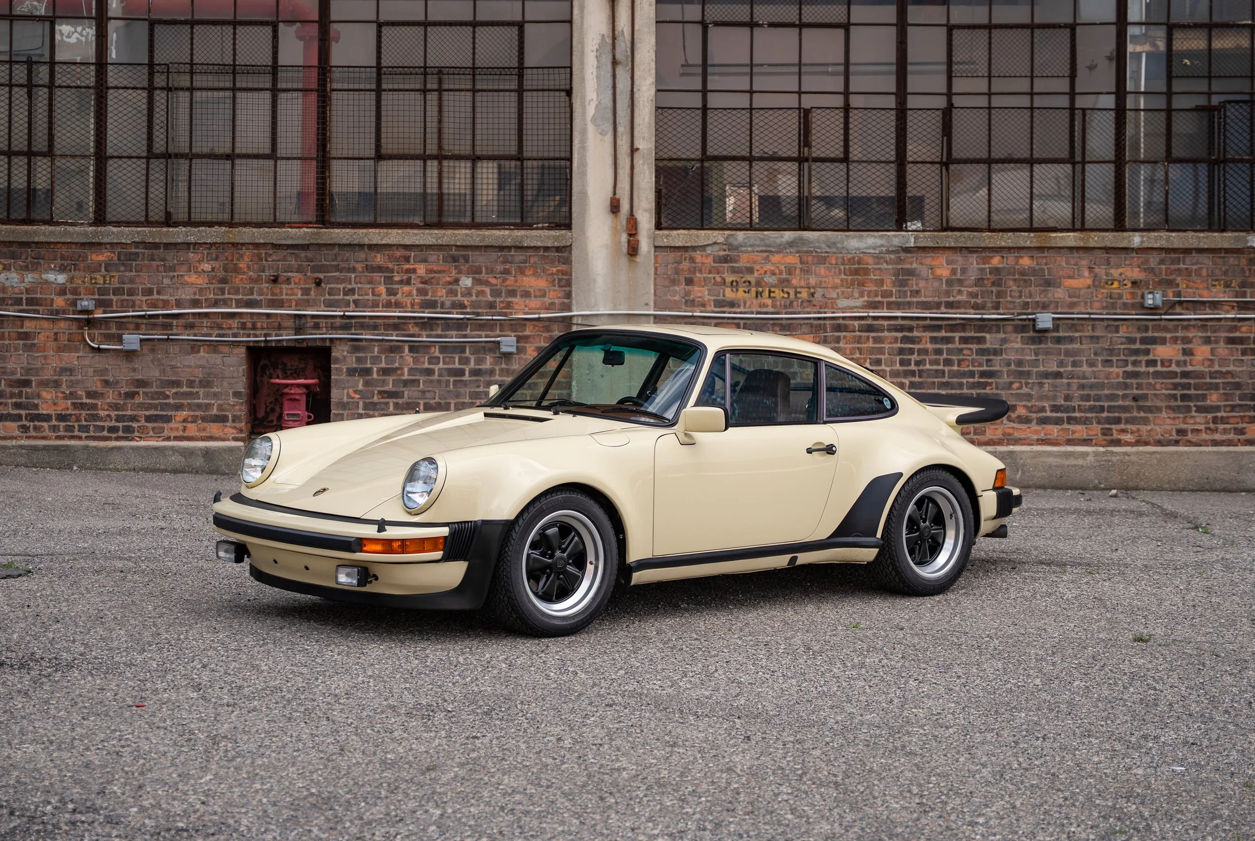 1977 Porsche 911 Turbo Carrera #0677 Advertising Photos-11.jpg