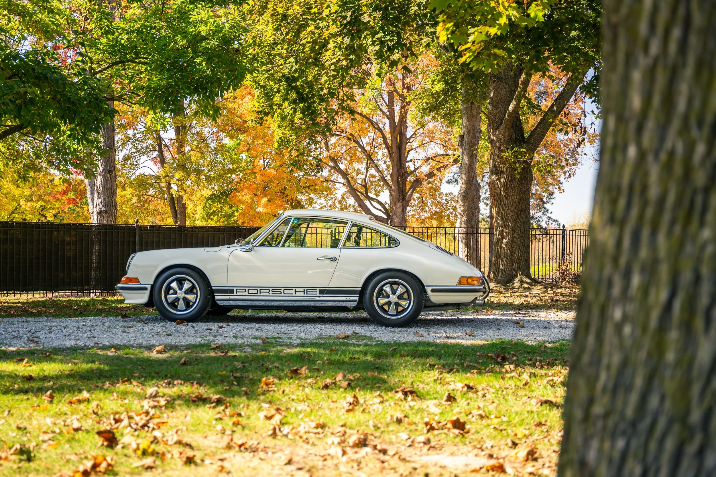 1970 Porsche 911E Coupe #0695-7.jpg