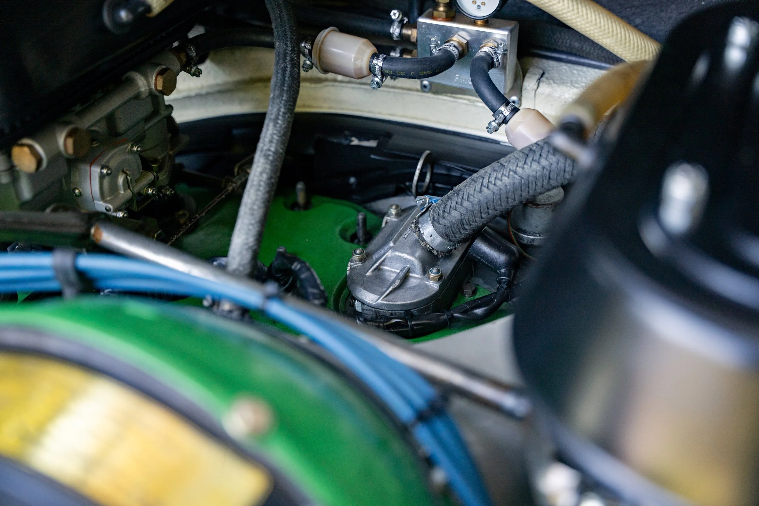 1970 Porsche 911E Coupe #0695-94.jpg