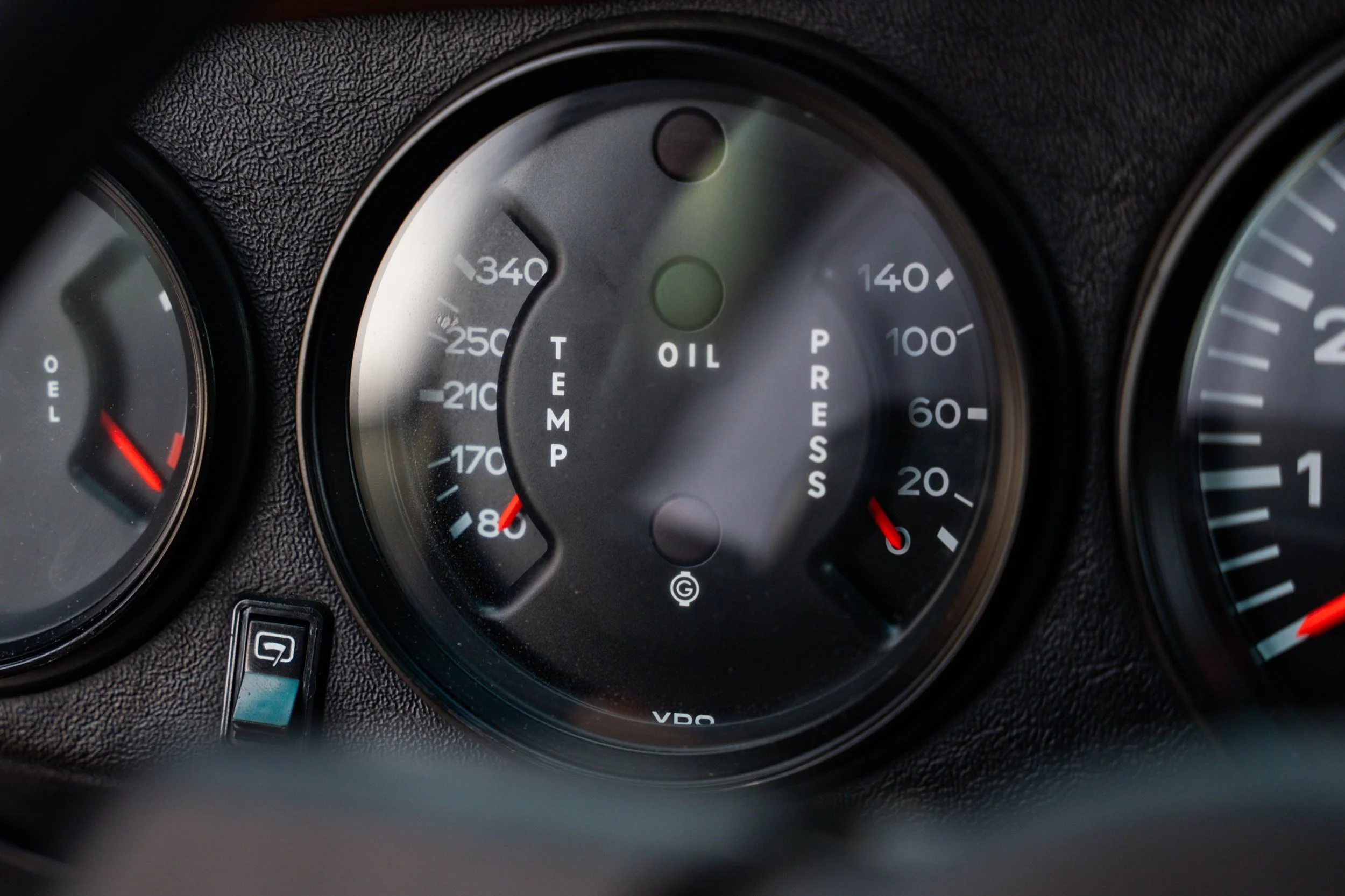 1977 Porsche 911 Turbo Carrera #0677 Advertising Photos-49.jpg