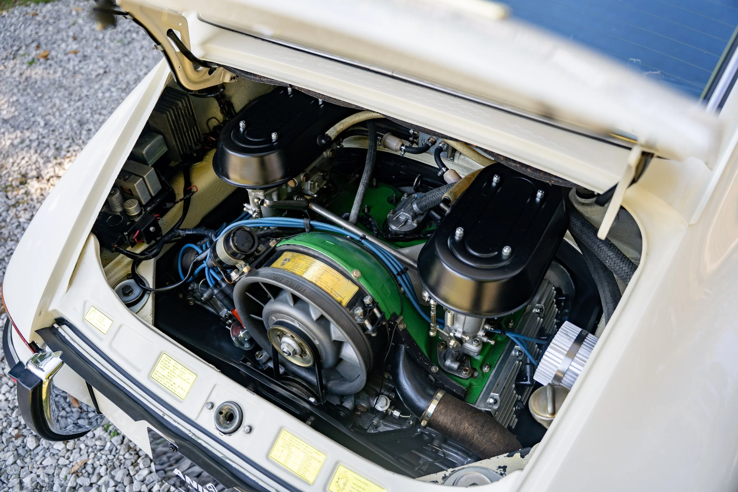 1970 Porsche 911E Coupe #0695-96.jpg