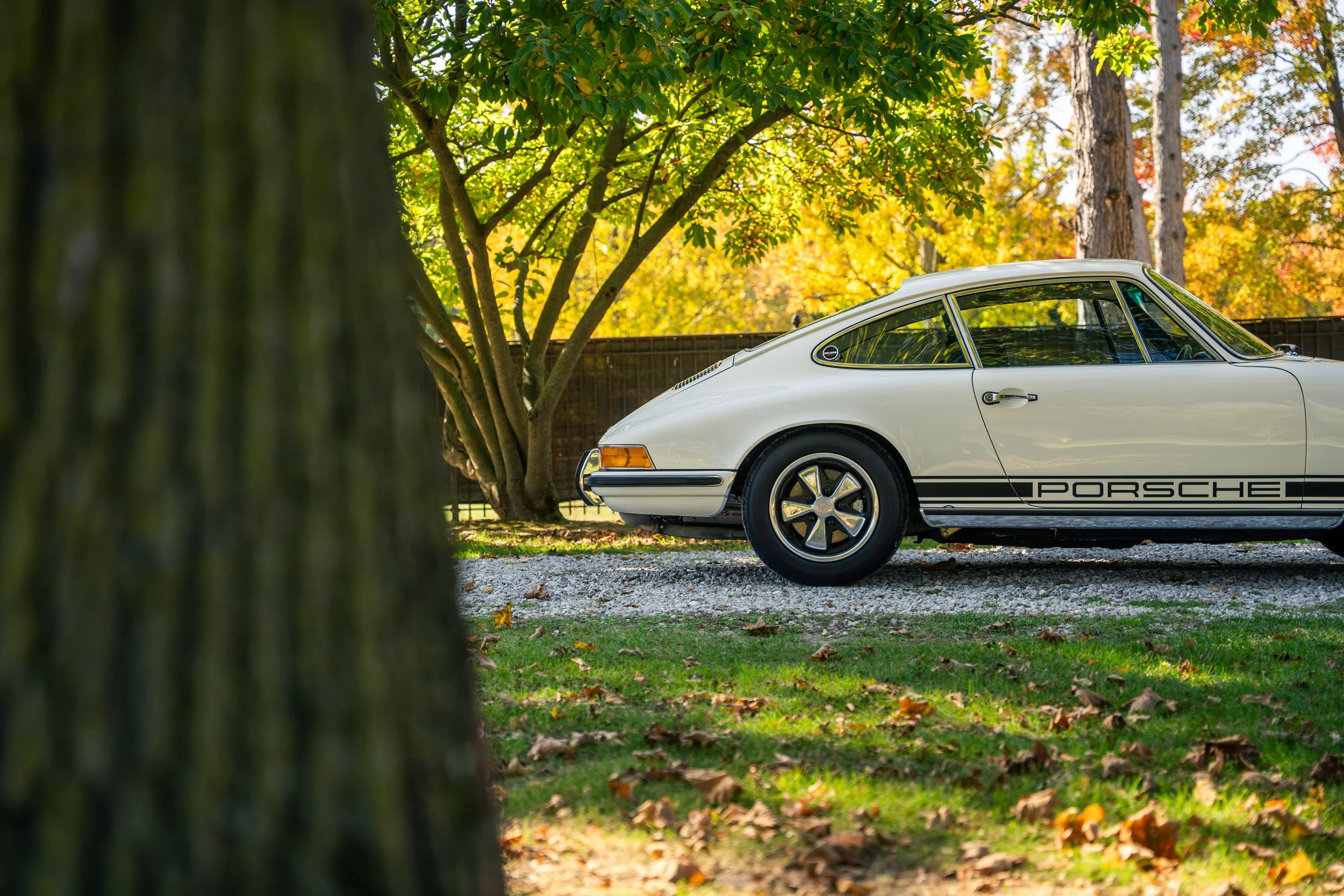 1970 Porsche 911E Coupe #0695-34.jpg