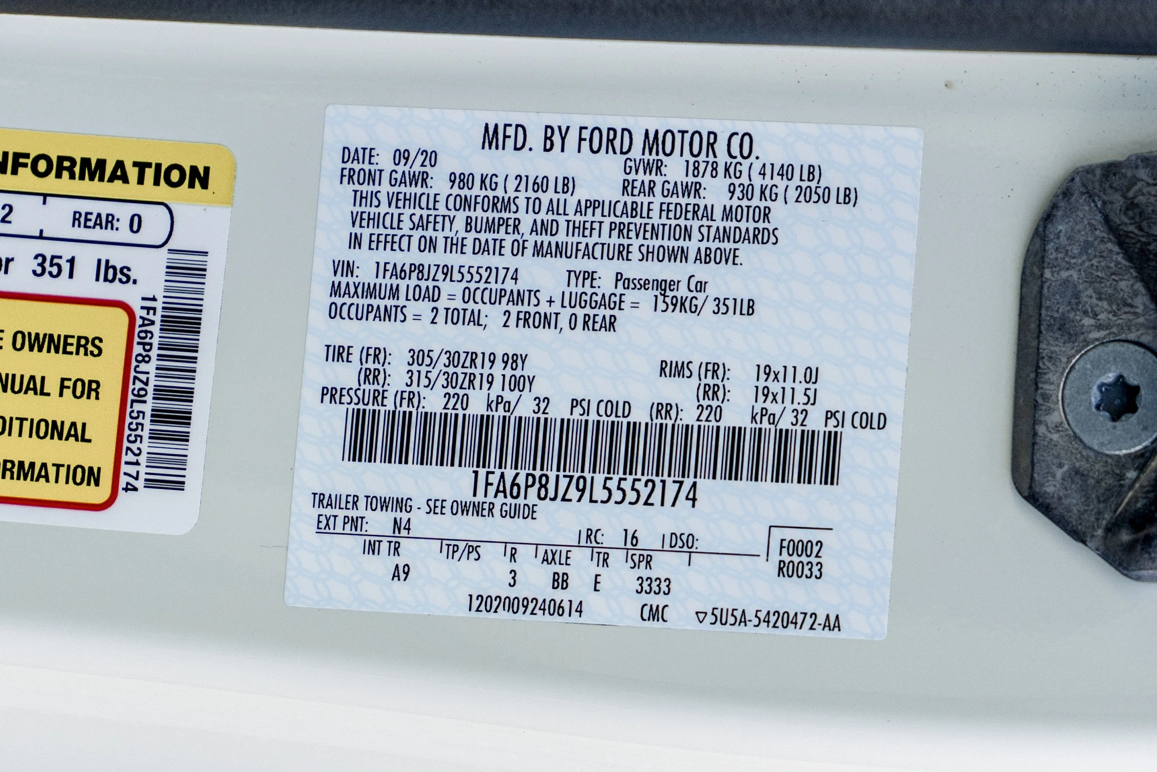 2020 Ford Shelby Mustang GT350 R Heritage Edition_Advertising #2174-78.jpg