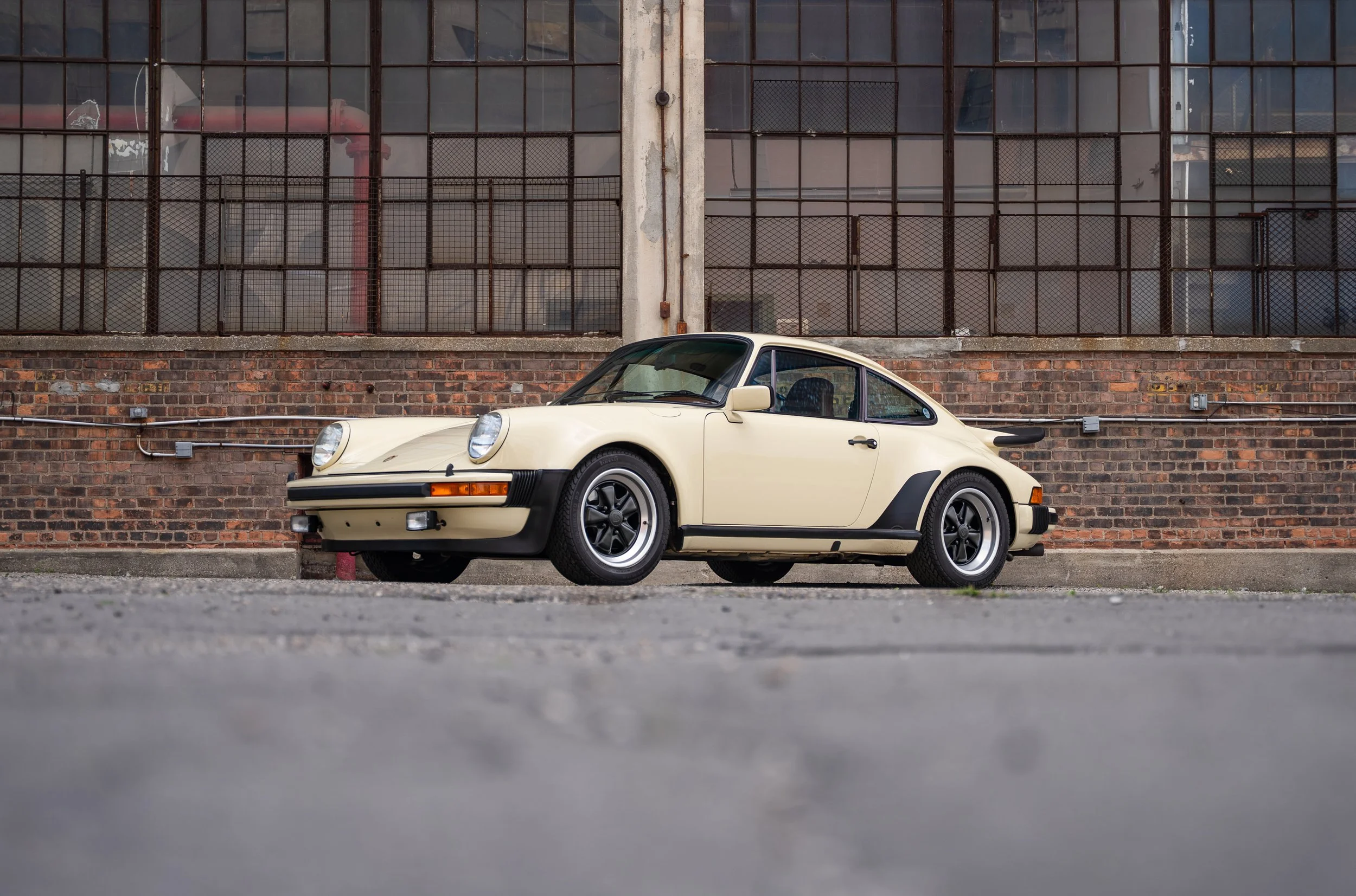 1977 Porsche 911 Turbo Carrera #0677 Advertising Photos-12.jpg