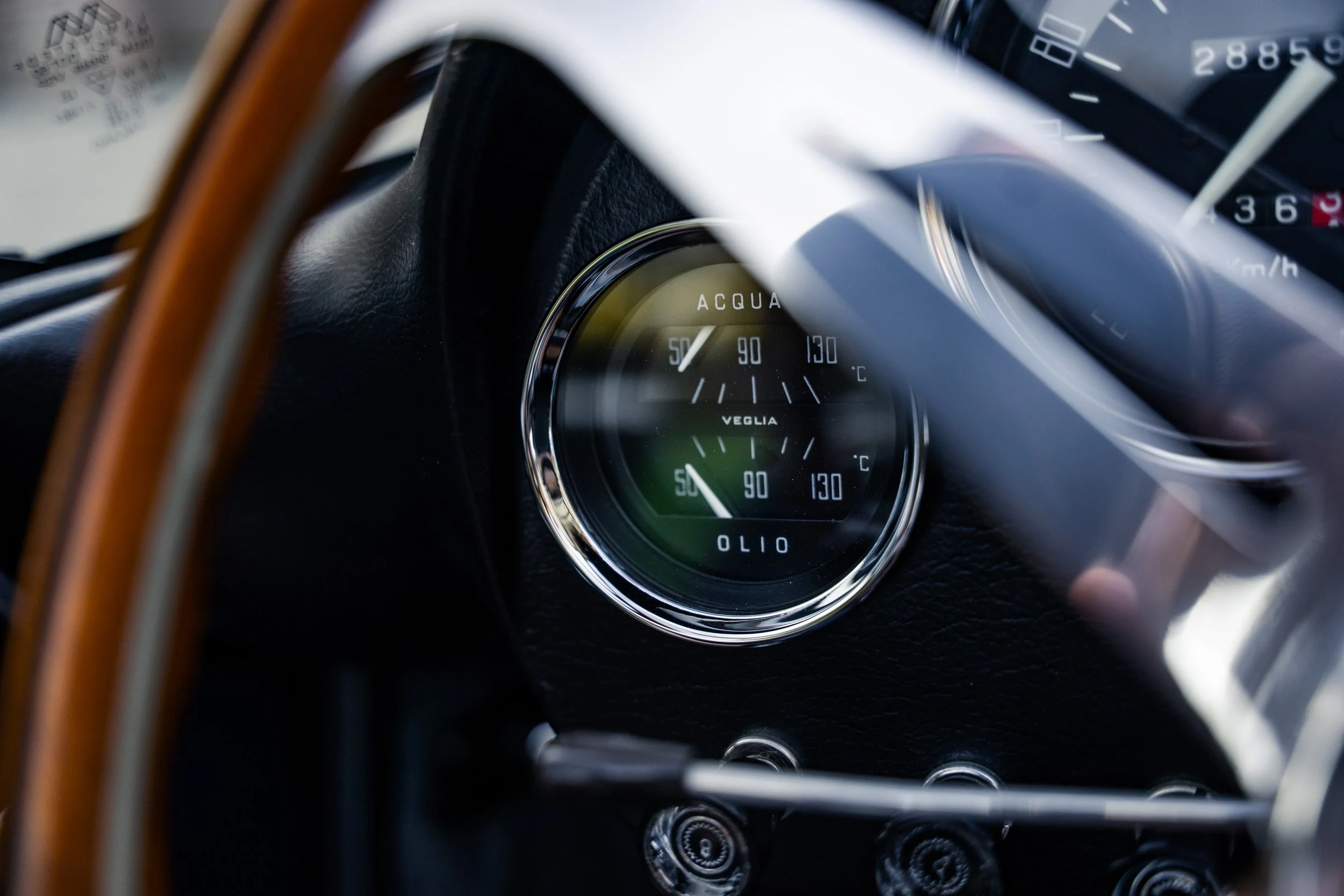 1964 Alfa Romeo 2600 Touring Spider #2676 Advertising Photos-76.jpg