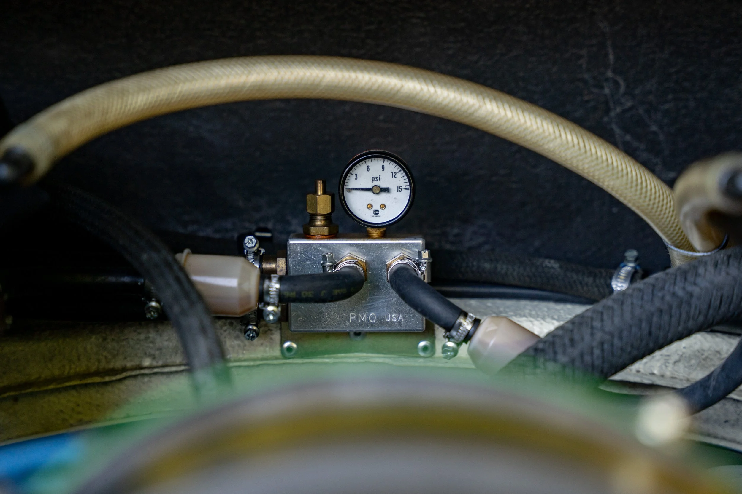 1970 Porsche 911E Coupe #0695-87.jpg