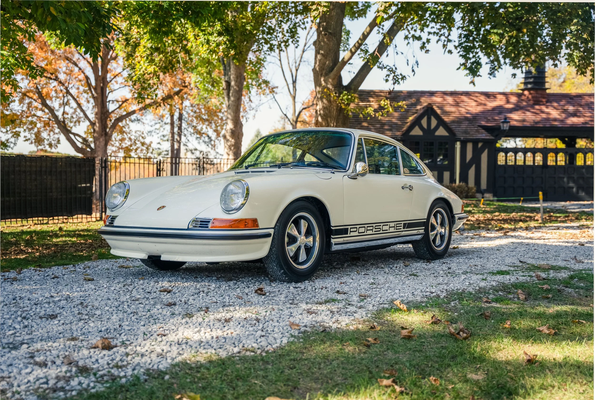 1970 Porsche 911E Coupe #0695-10.jpg