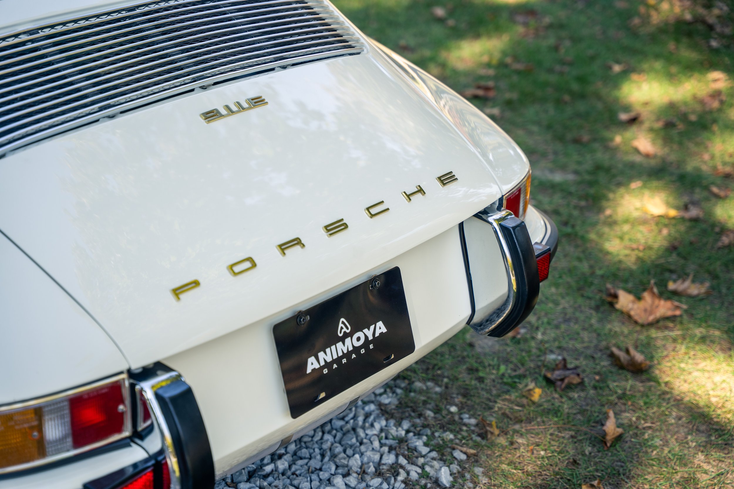 1970 Porsche 911E Coupe #0695-24.jpg