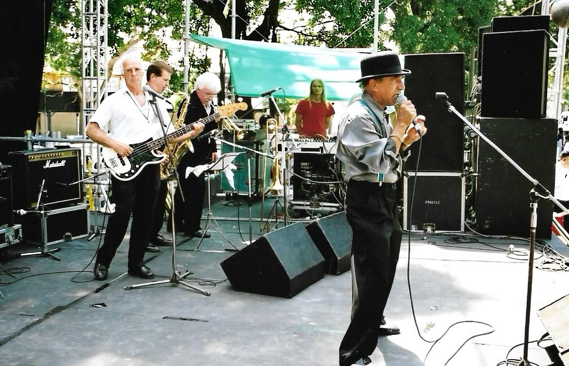 Uncle-VIC-&-band-at-Yabun-(1).jpg
