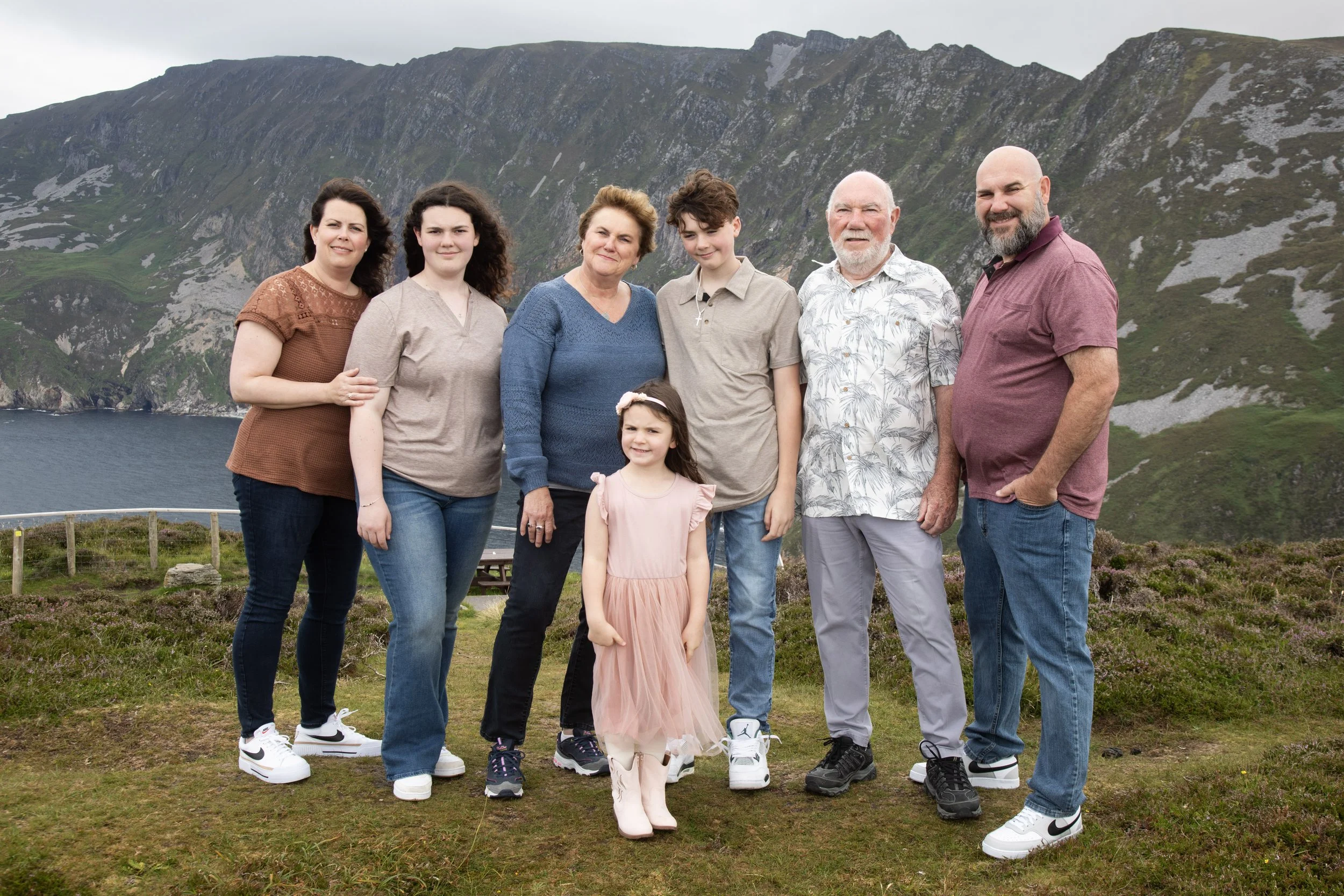 Dani and family in Slieve League- Irish vacation photographer
