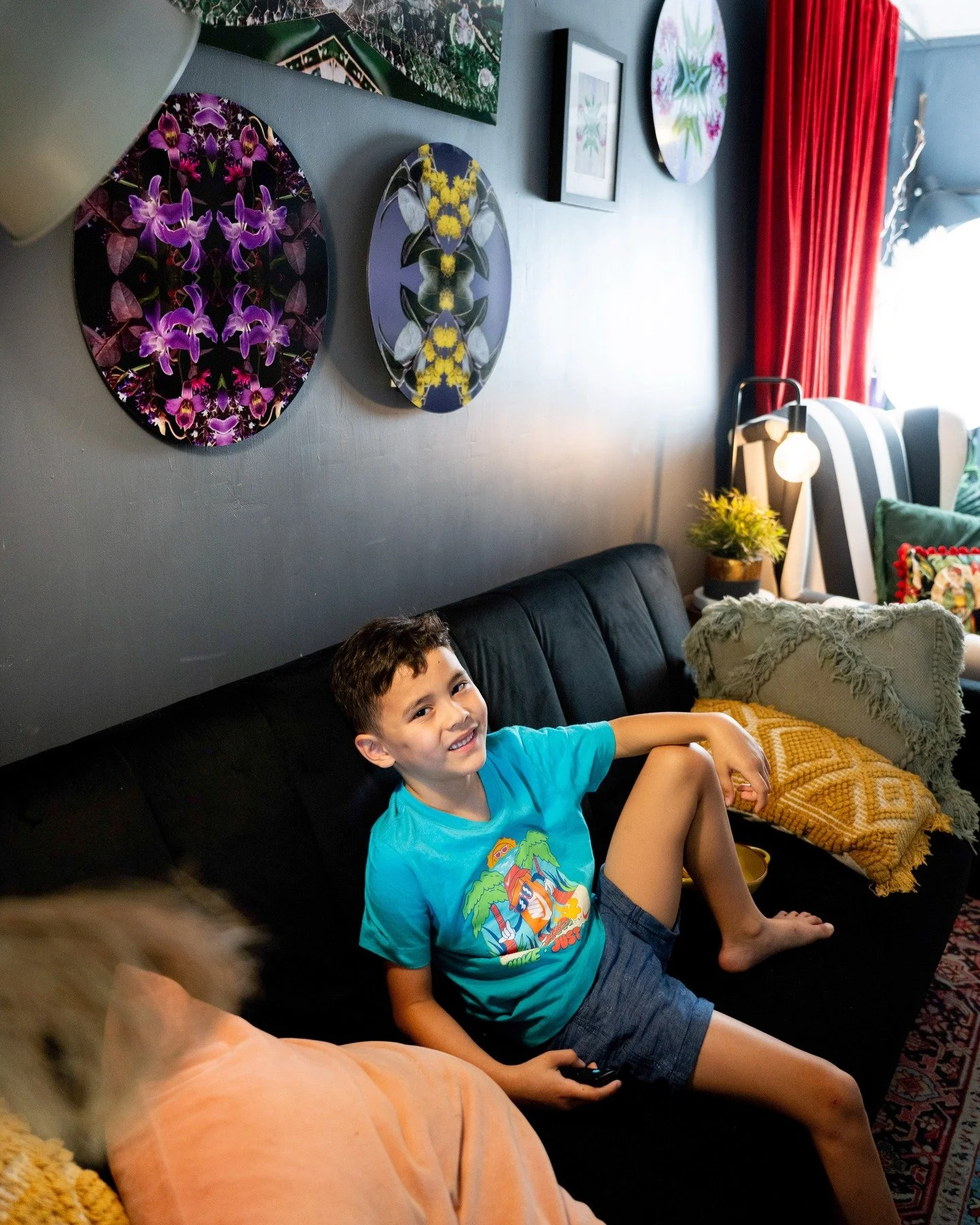 Settling into the new year with a bit of a spruce up of the studio &amp; making it into more of a gallery space. 
It's looking so good, this lil man now just wants to hang out in it! Now to just keep those lil grotball fingers off the walls!!! #watch