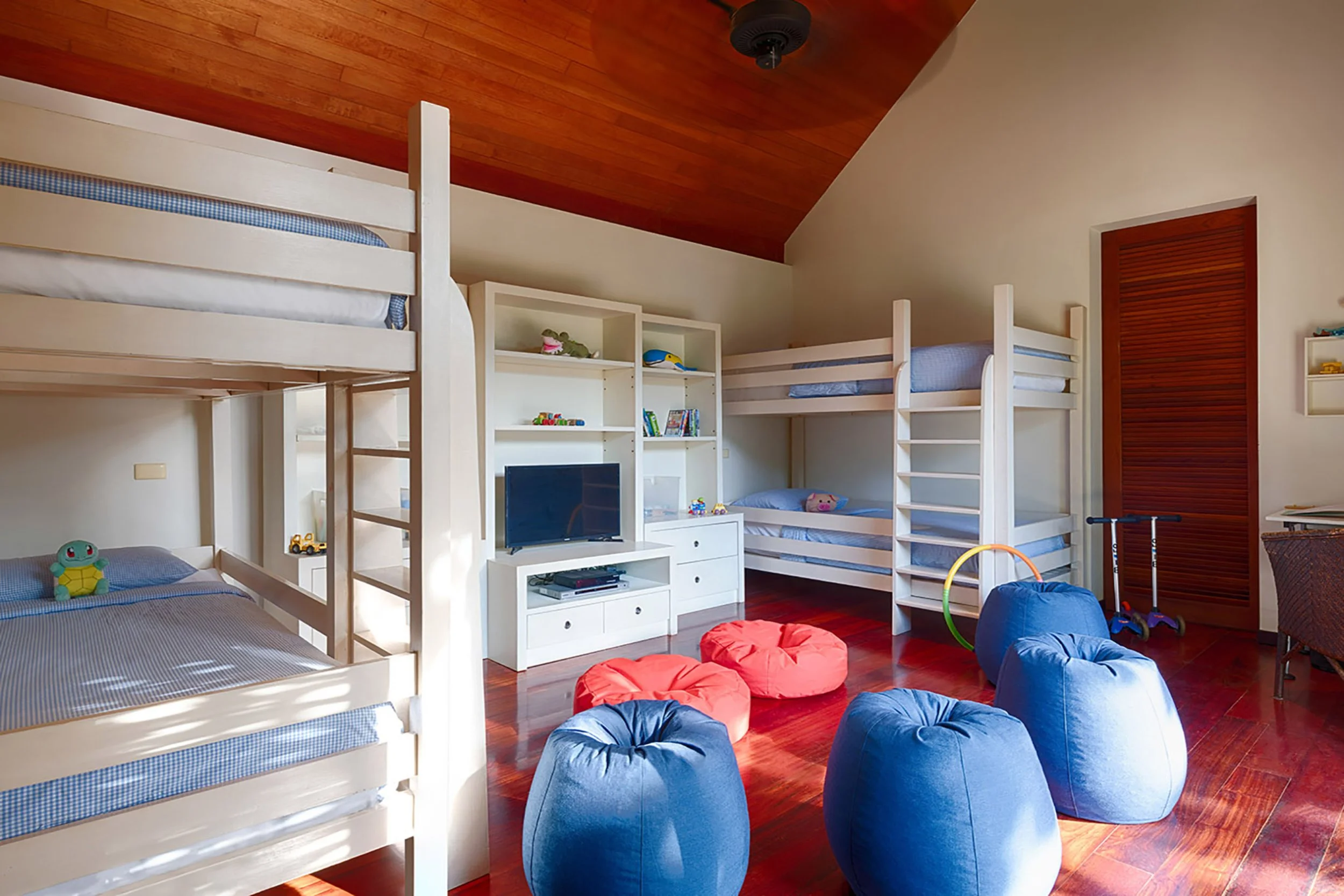 VillaAnanda_JivanaBeachVillas_Natai_Phuket_10_KidsRoom.jpg