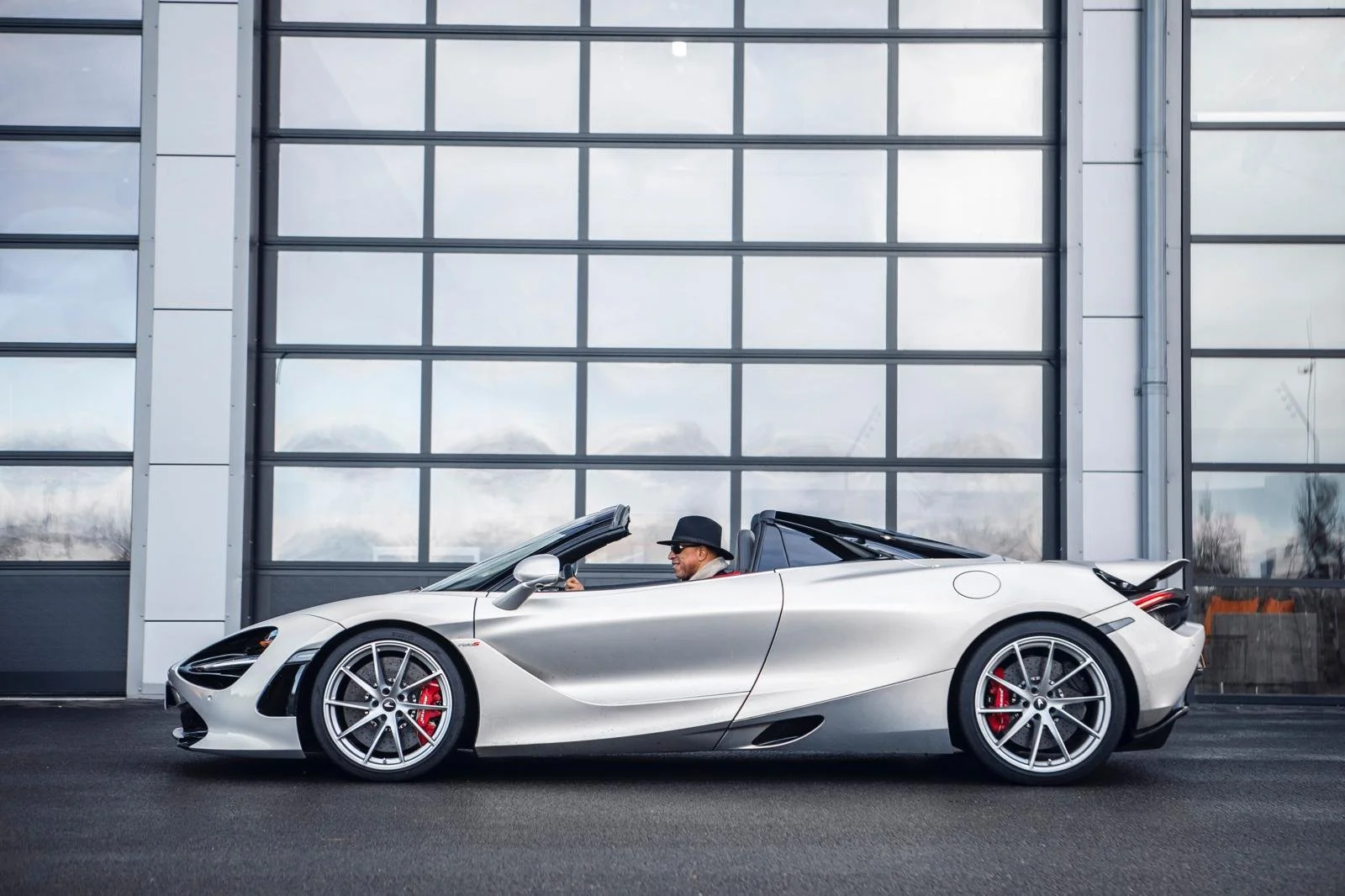 THE MCLAREN 720S