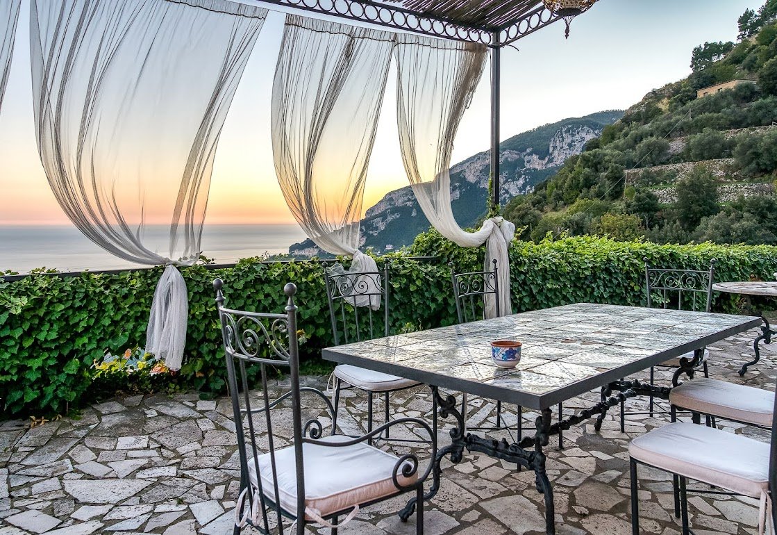 Esterno tramonto.jpg