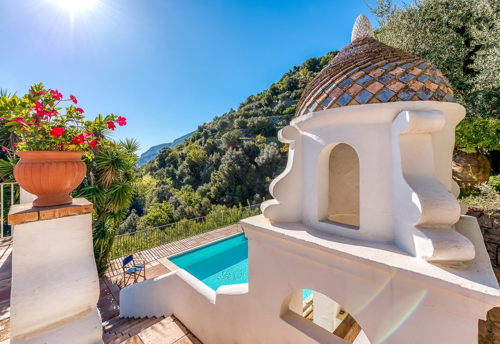 incantevole-villa-con-piscina-vista-mare197_xxl.jpg