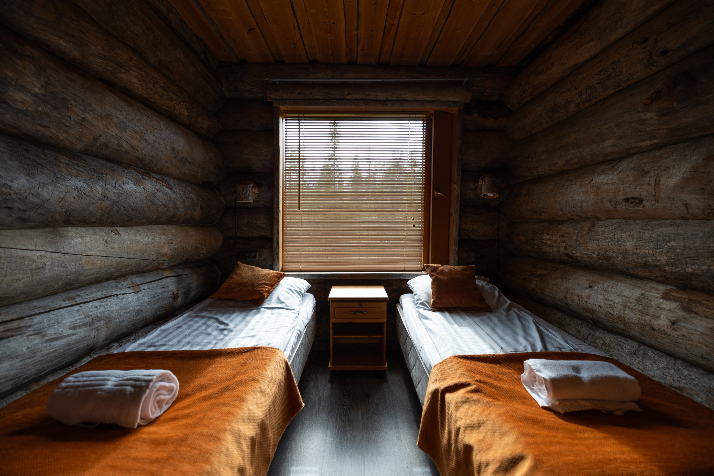 rukan-salonki-11ab-bedroom4.jpg