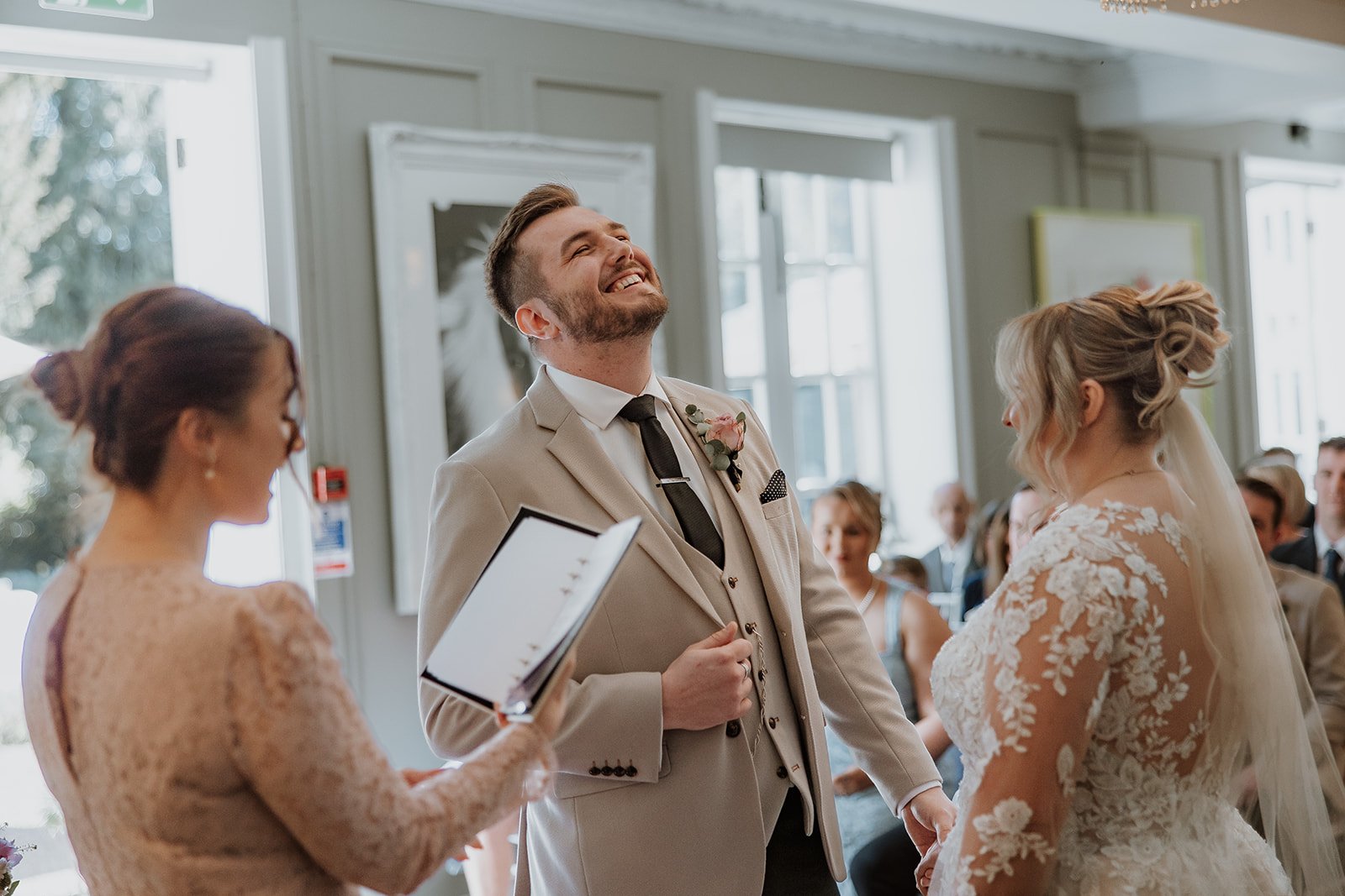 Celebrant vs Registrar: What’s the Difference?