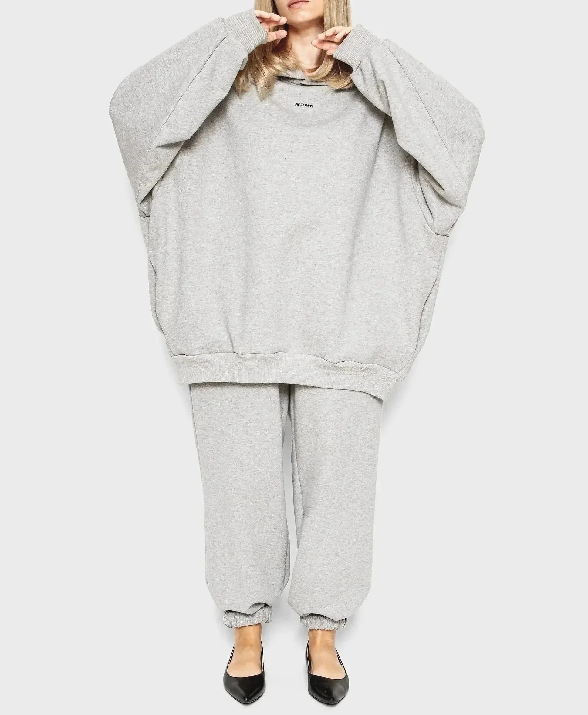 Oversized premium hoodie and sweatpants for women