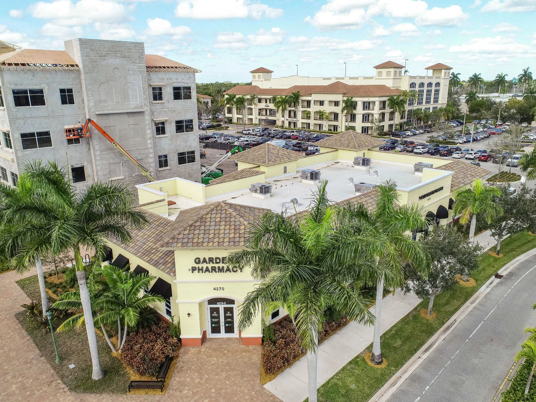 <strong>GARDENS PHARMACY</strong><a>SEE PROJECT →</a>