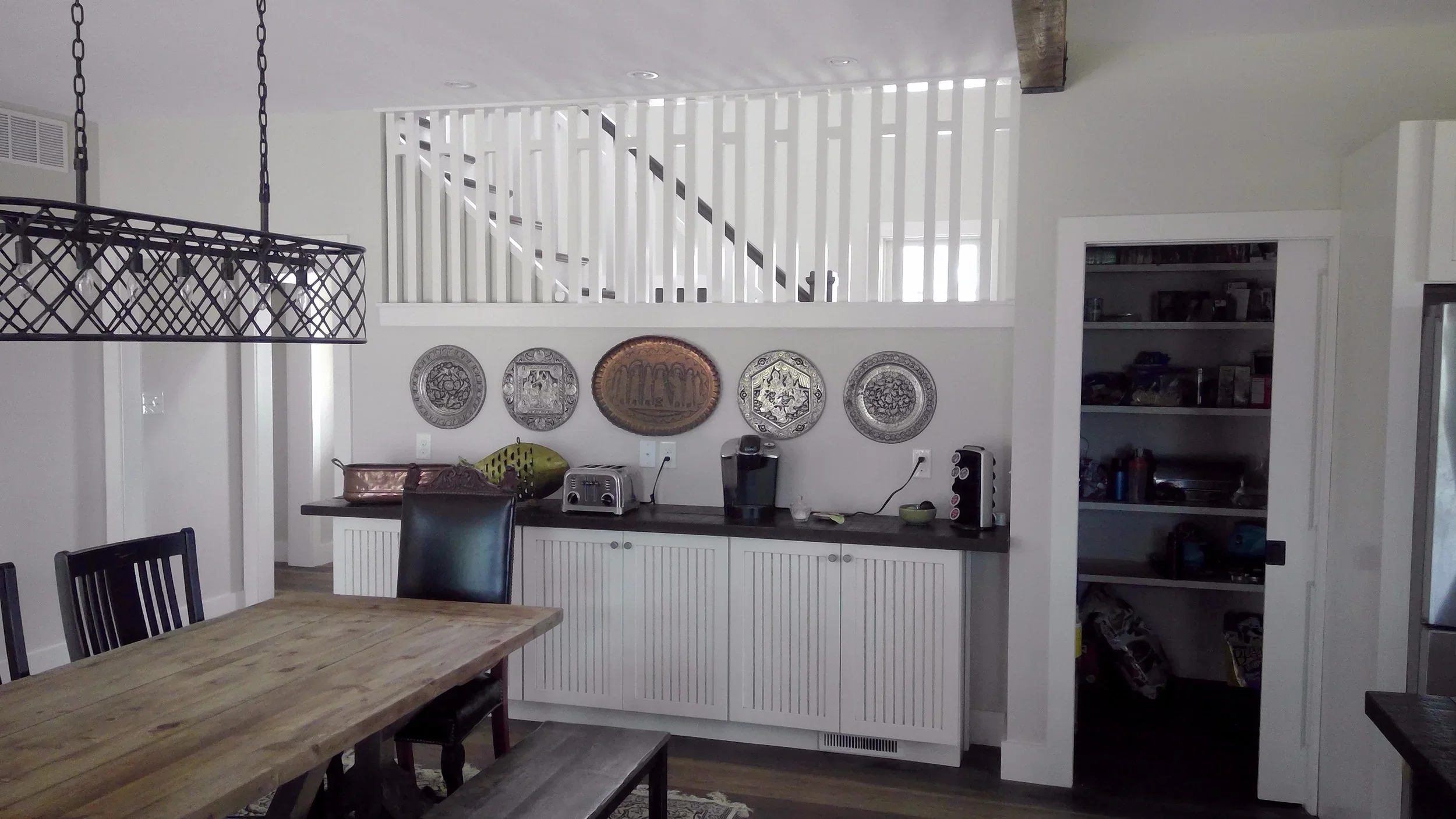Dining room with breakfast bar