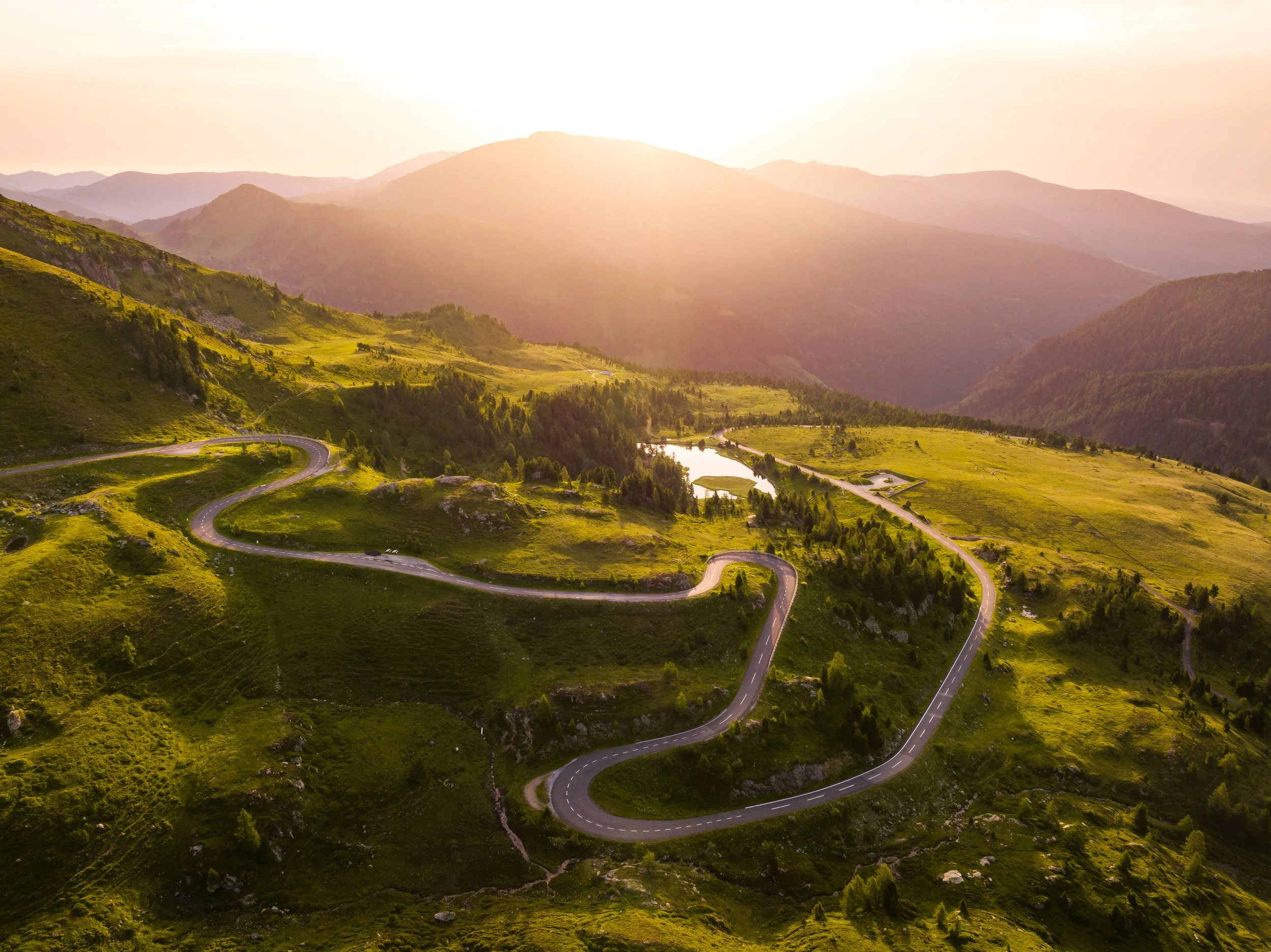 nockalmstrasse_nockberge_sommer-original_(f)_Michael-Stabentheiner_(c)_Kaernten-Werbung_9f6aaf18-1f52-445e-bf08-e790d7106df9.jpeg