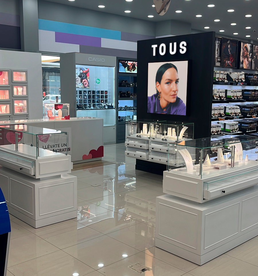 Store / TOUS