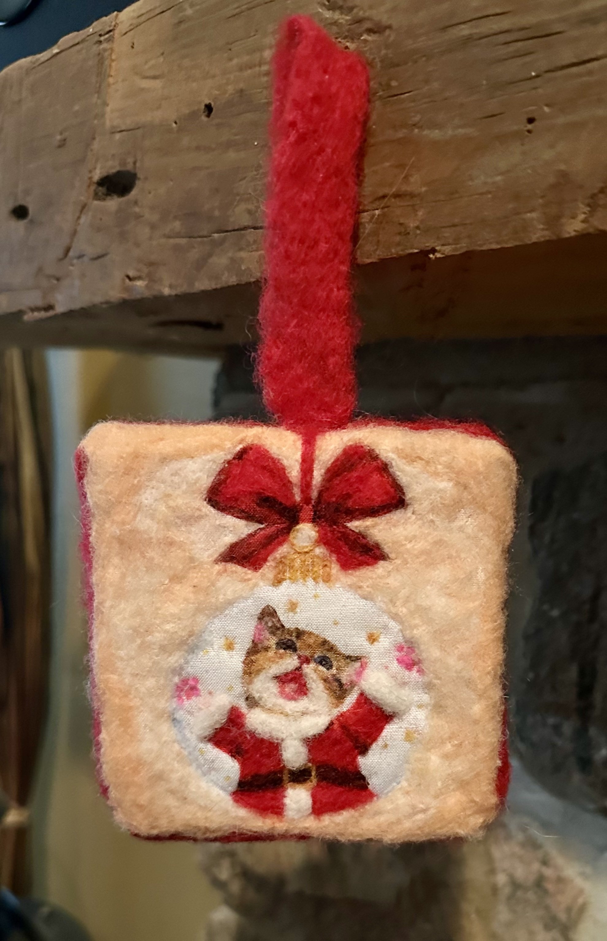 Santa kitty pillow decoration