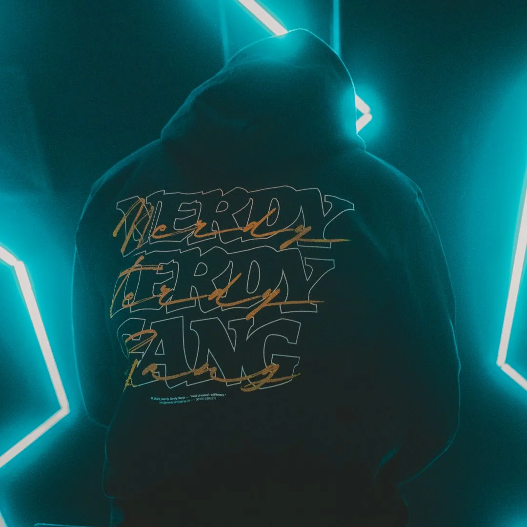 NTG Ad Kleidungsmarke WAVES