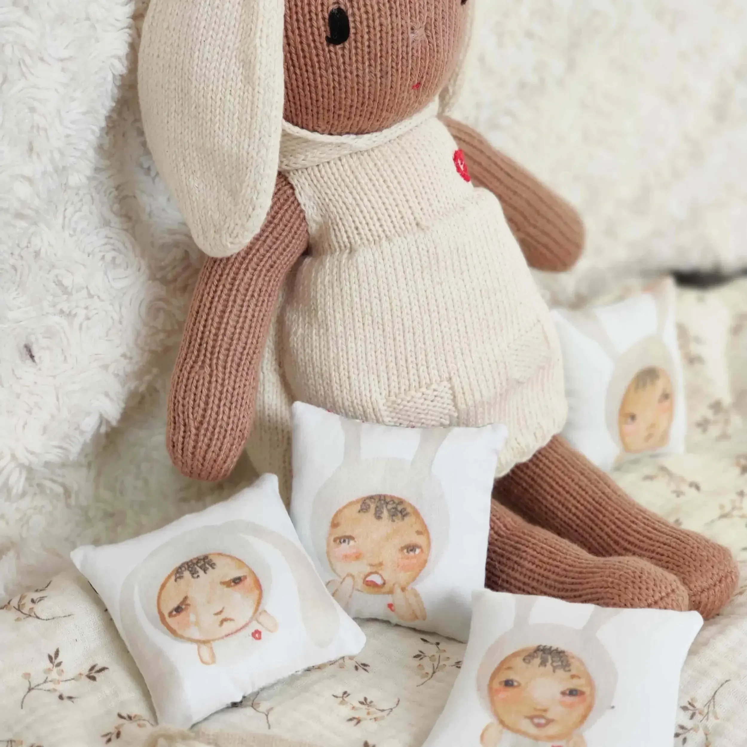 Coffret cadeau de la peluche des émotions métisse Canela